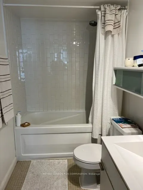 111 Elizabeth Street S, #810