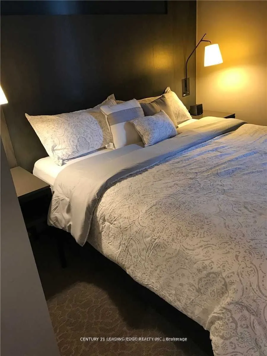 1 King Street W, #1306