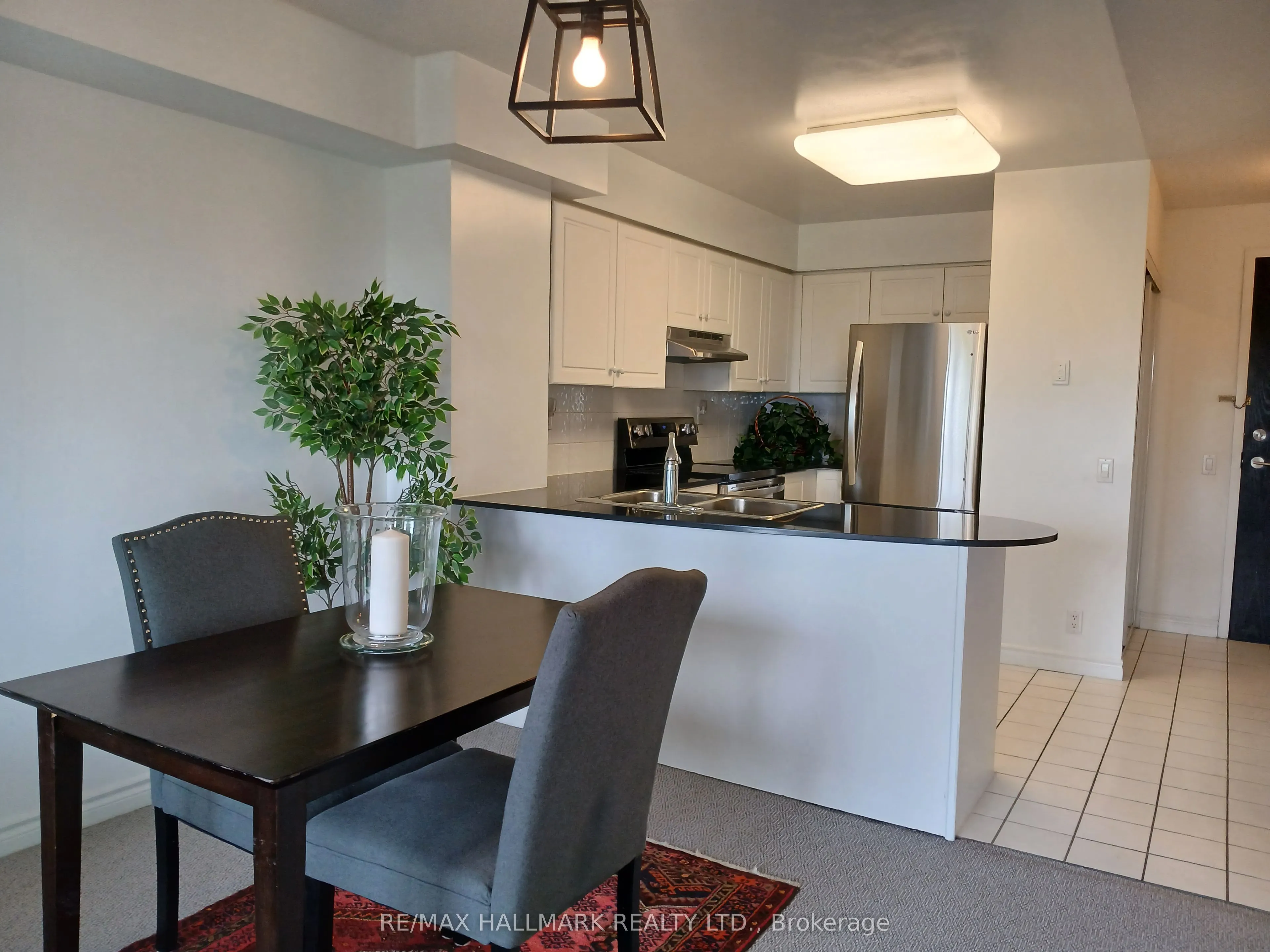 1720 Eglinton Avenue E, #503