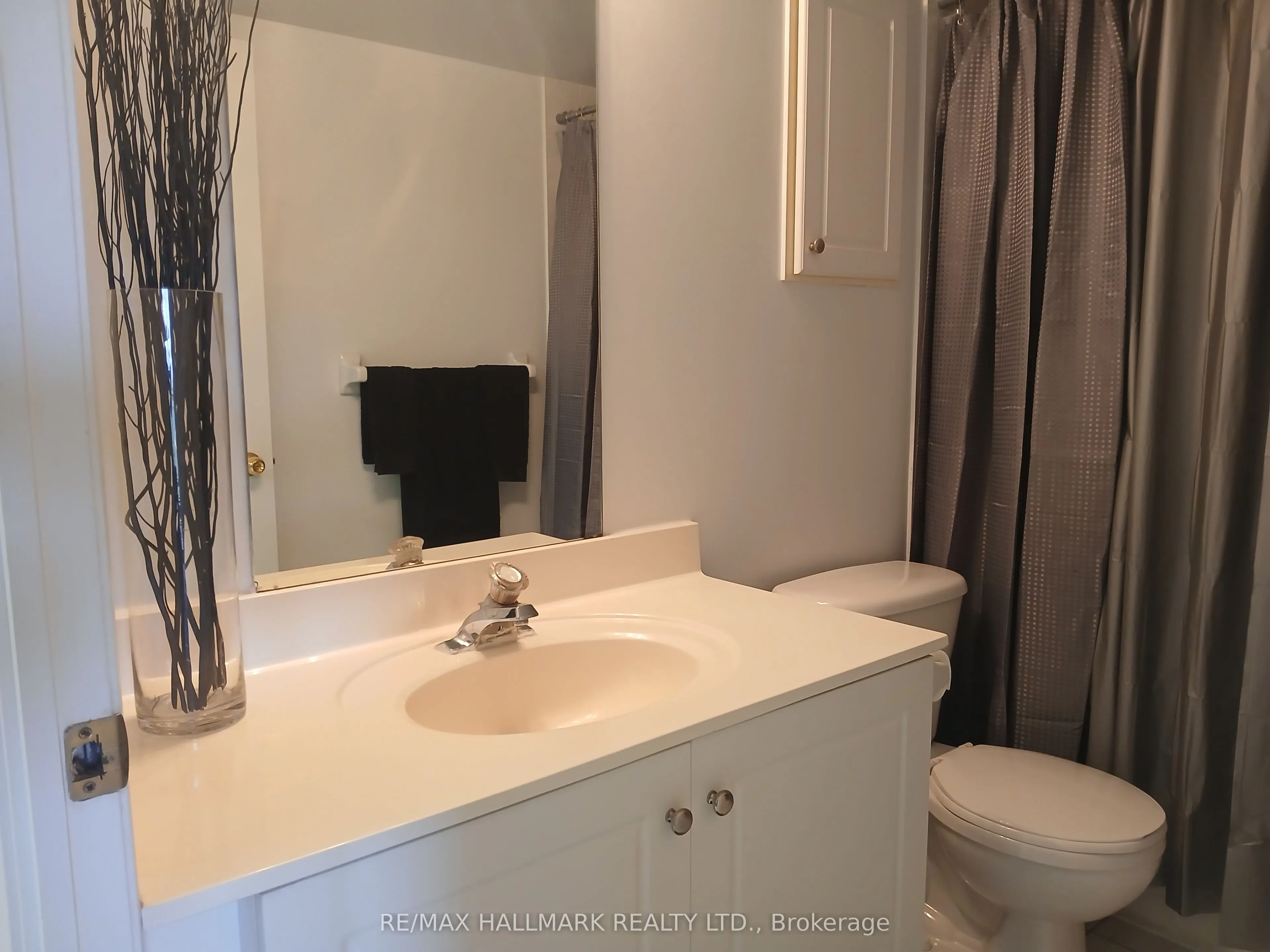 1720 Eglinton Avenue E, #503