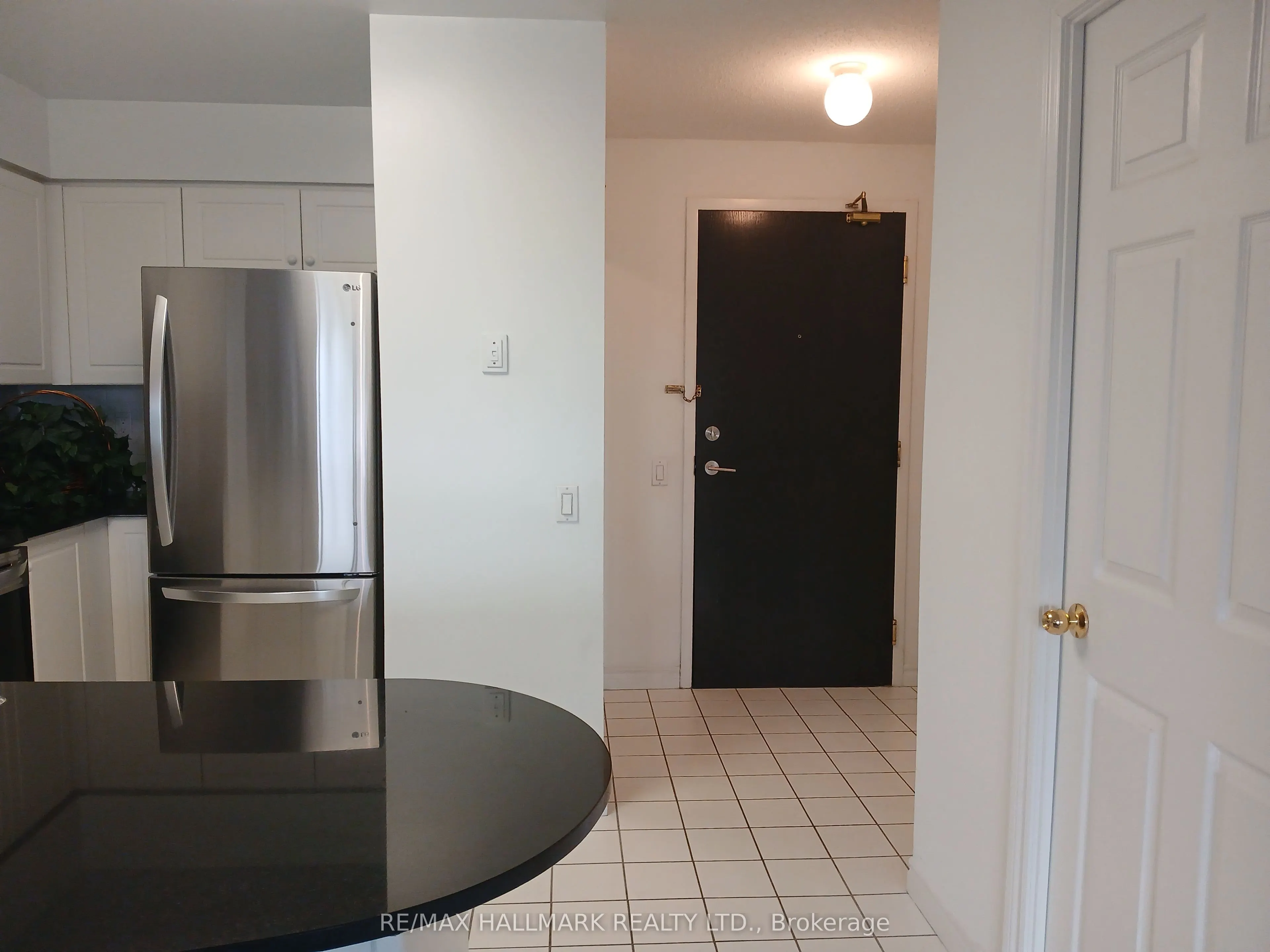 1720 Eglinton Avenue E, #503