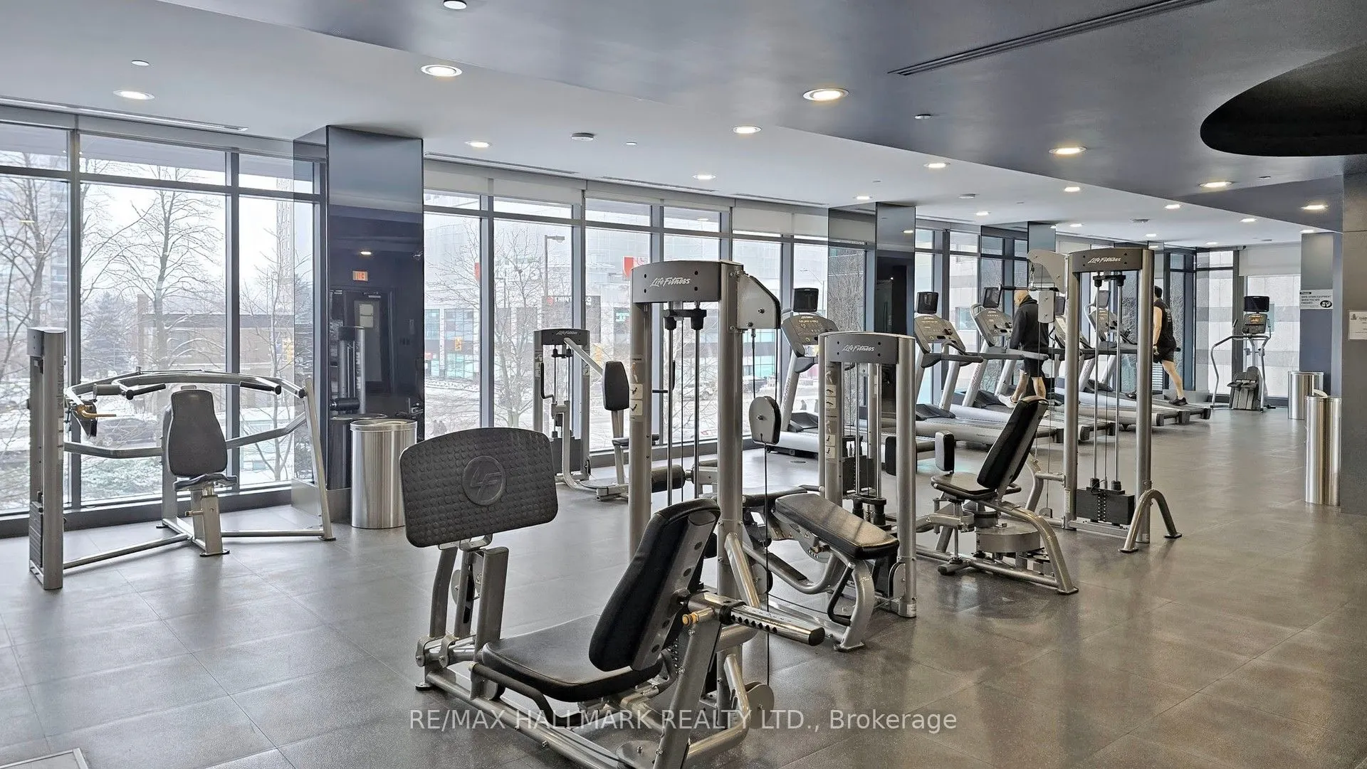 5168 Yonge Street, #711