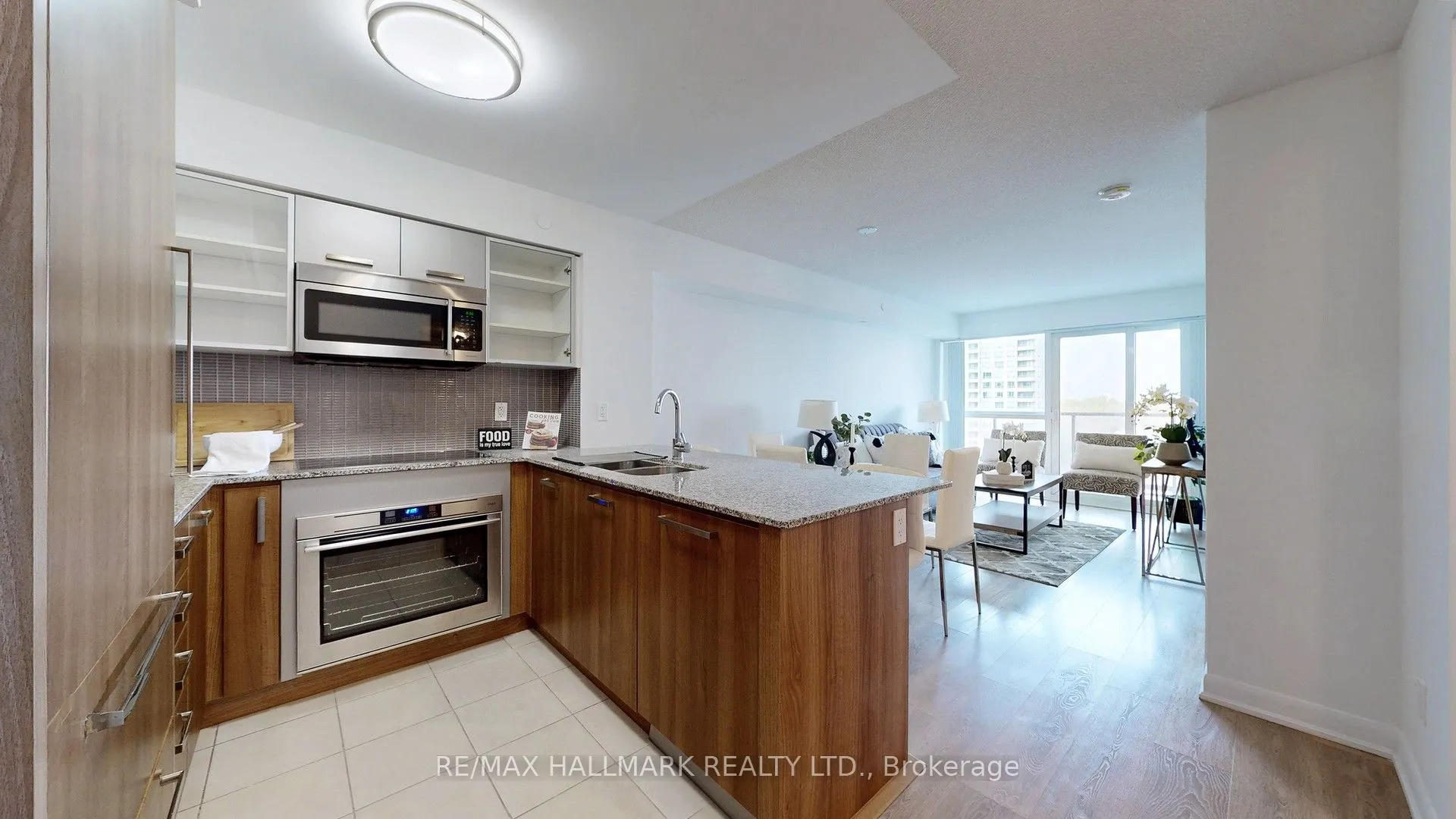 5168 Yonge Street, #711