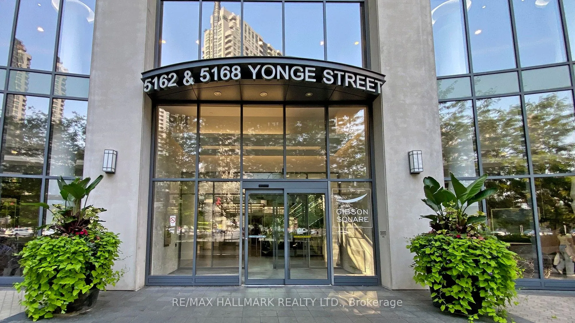 5168 Yonge Street, #711