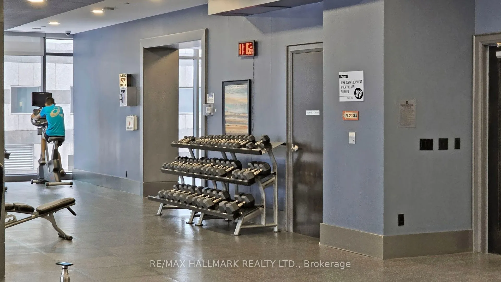 5168 Yonge Street, #711