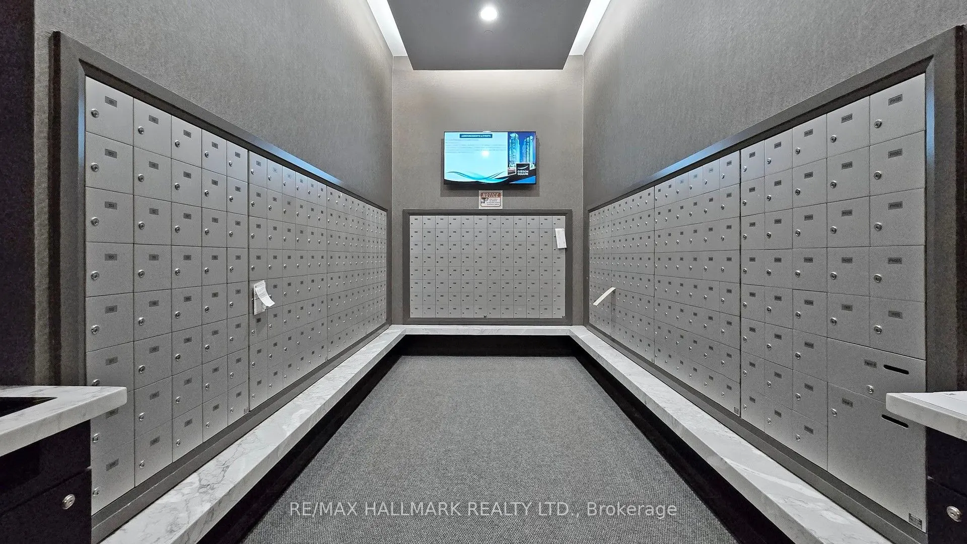 5168 Yonge Street, #711