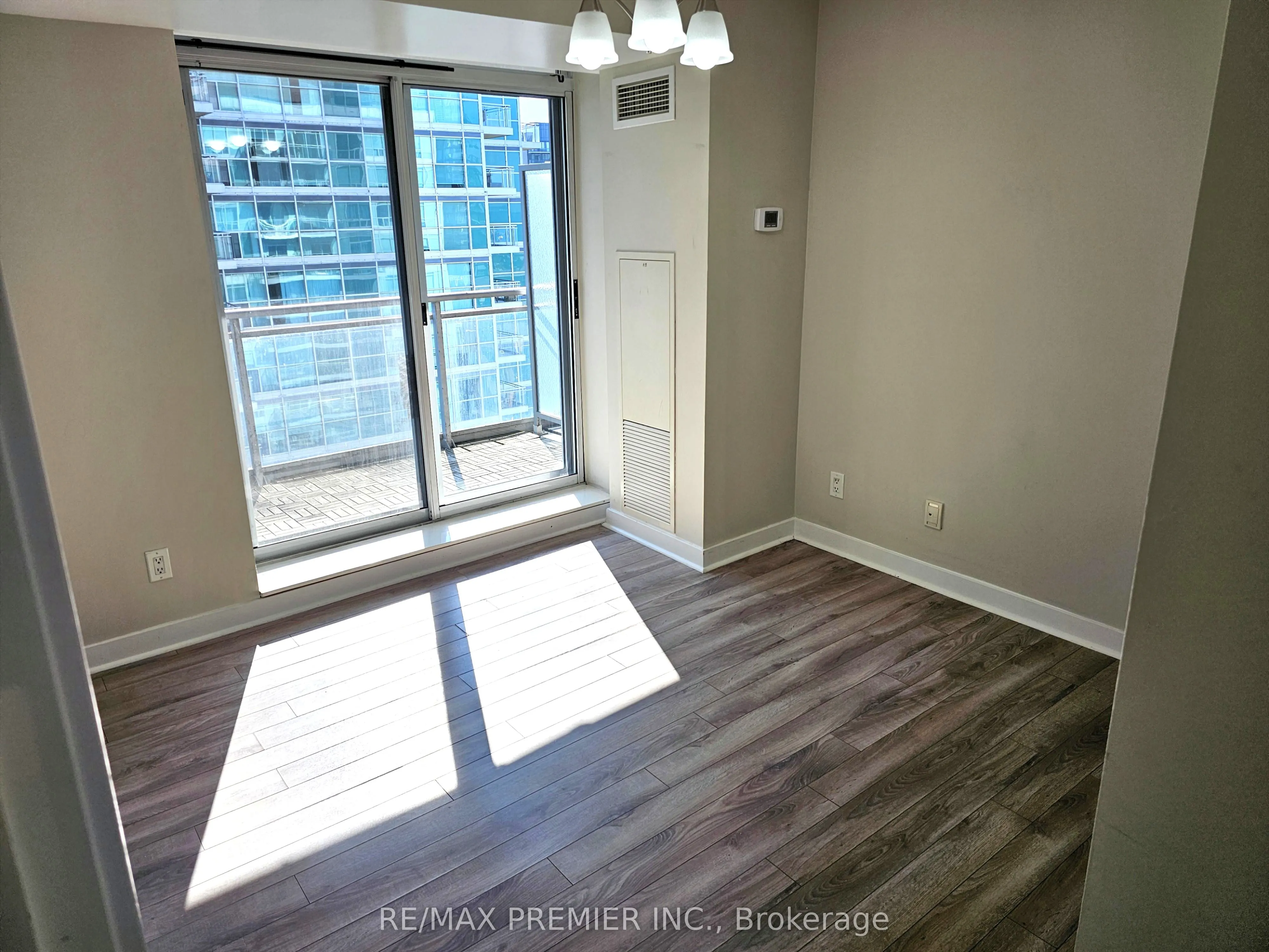 50 Lynn Williams Street, #2209