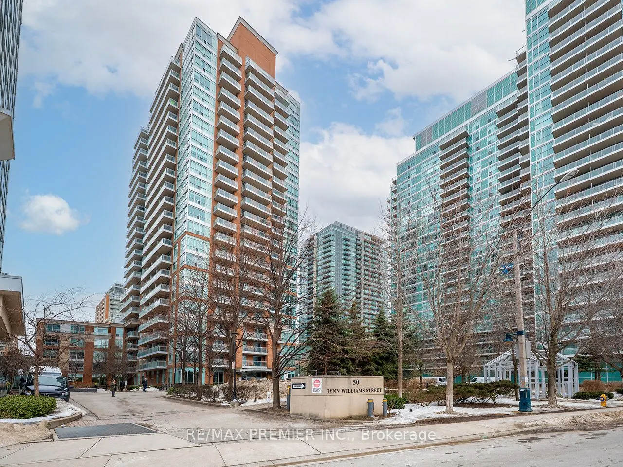 50 Lynn Williams Street, #2209