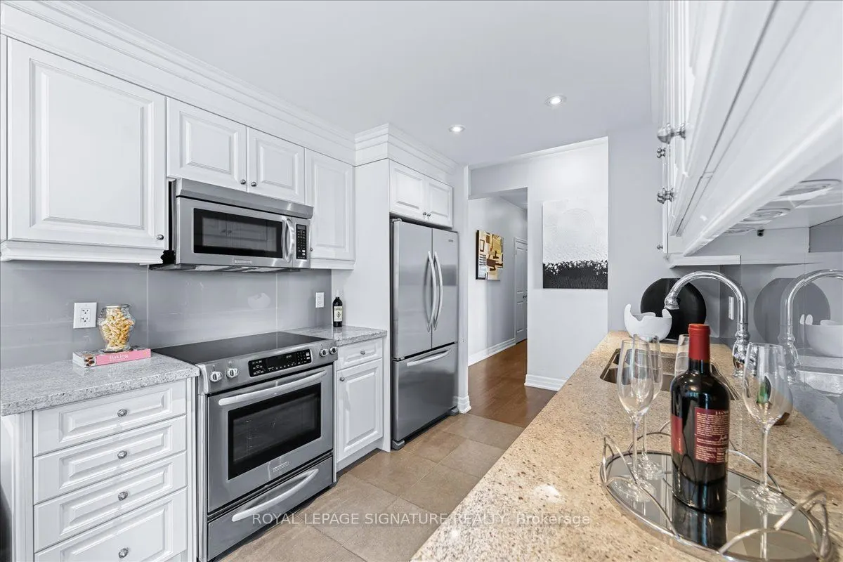 23 Rean Drive, #308