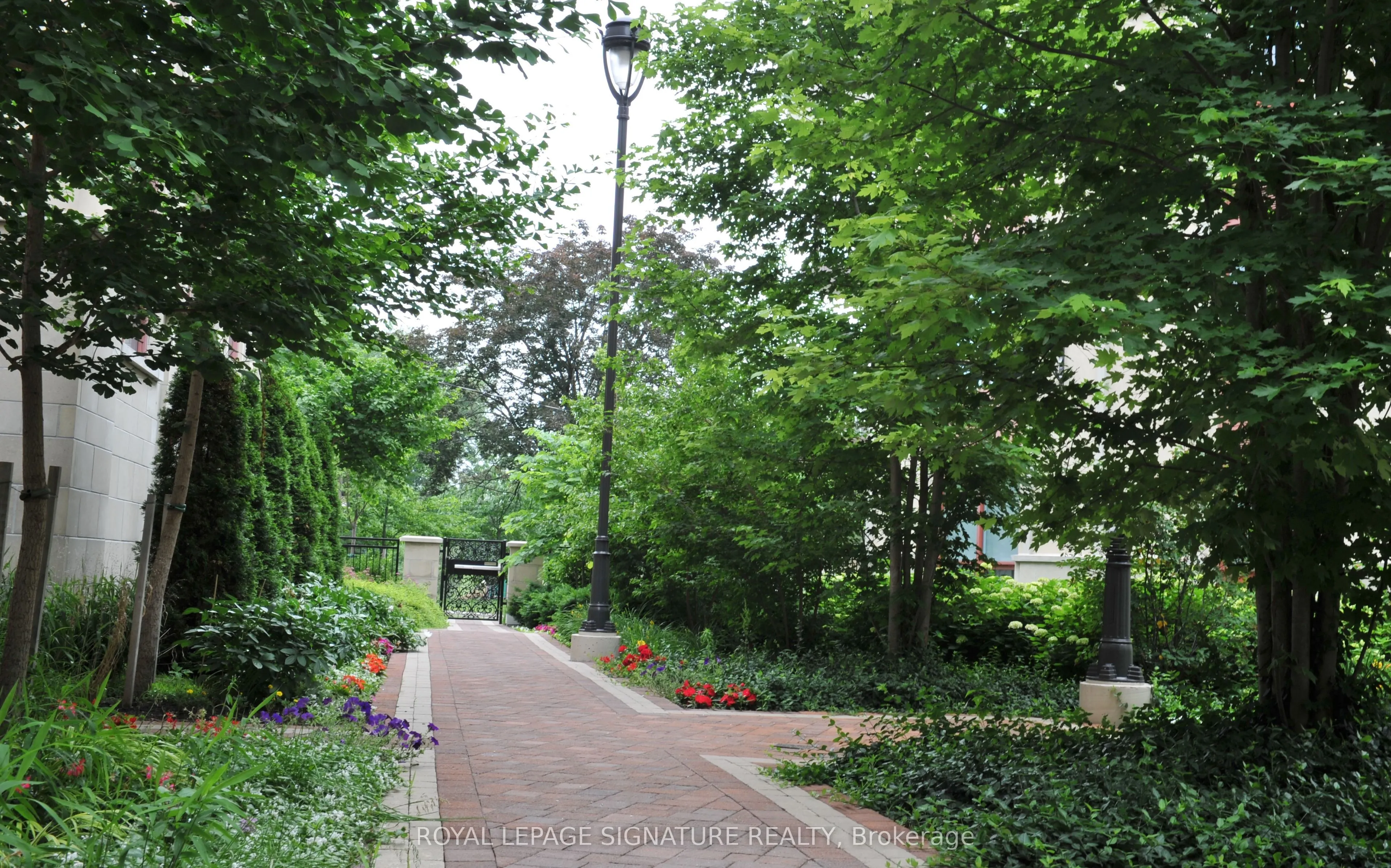 23 Rean Drive, #308