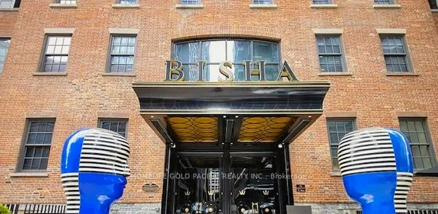 88 Blue Jays Way, #1114