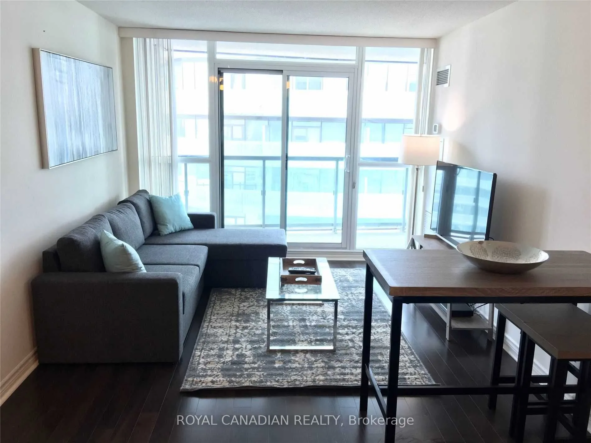 19 Grand Trunk Crescent, #3907