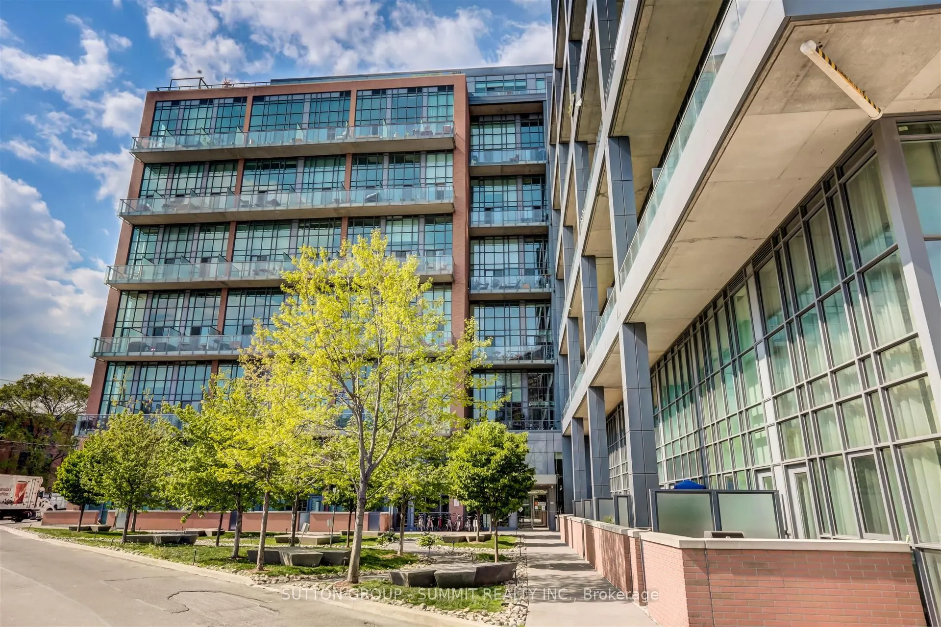 5 Hanna Avenue, #505