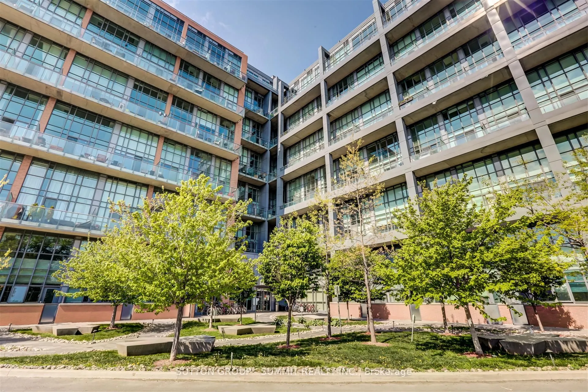 5 Hanna Avenue, #505
