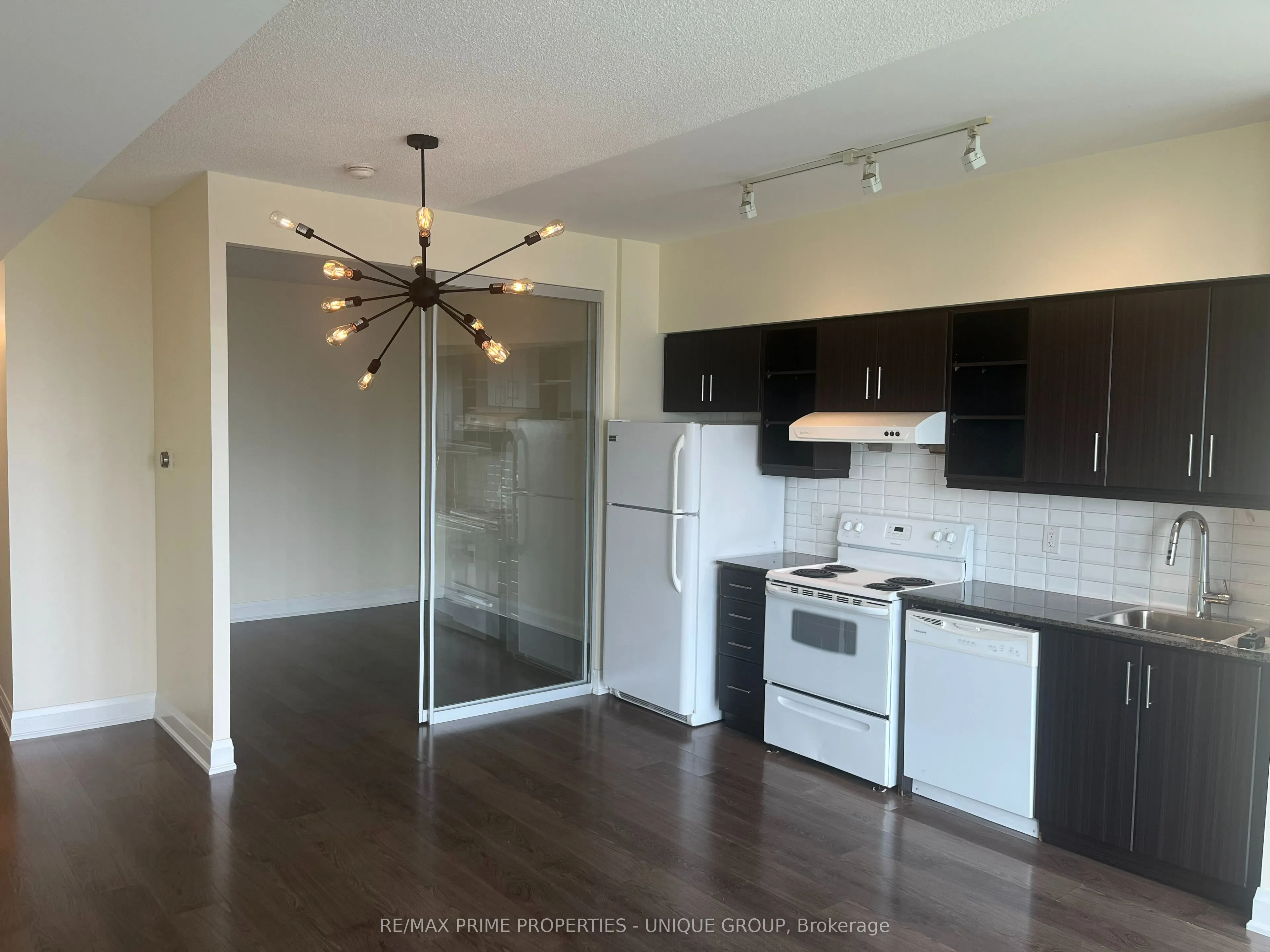 160 Vanderhoof Avenue, #1601