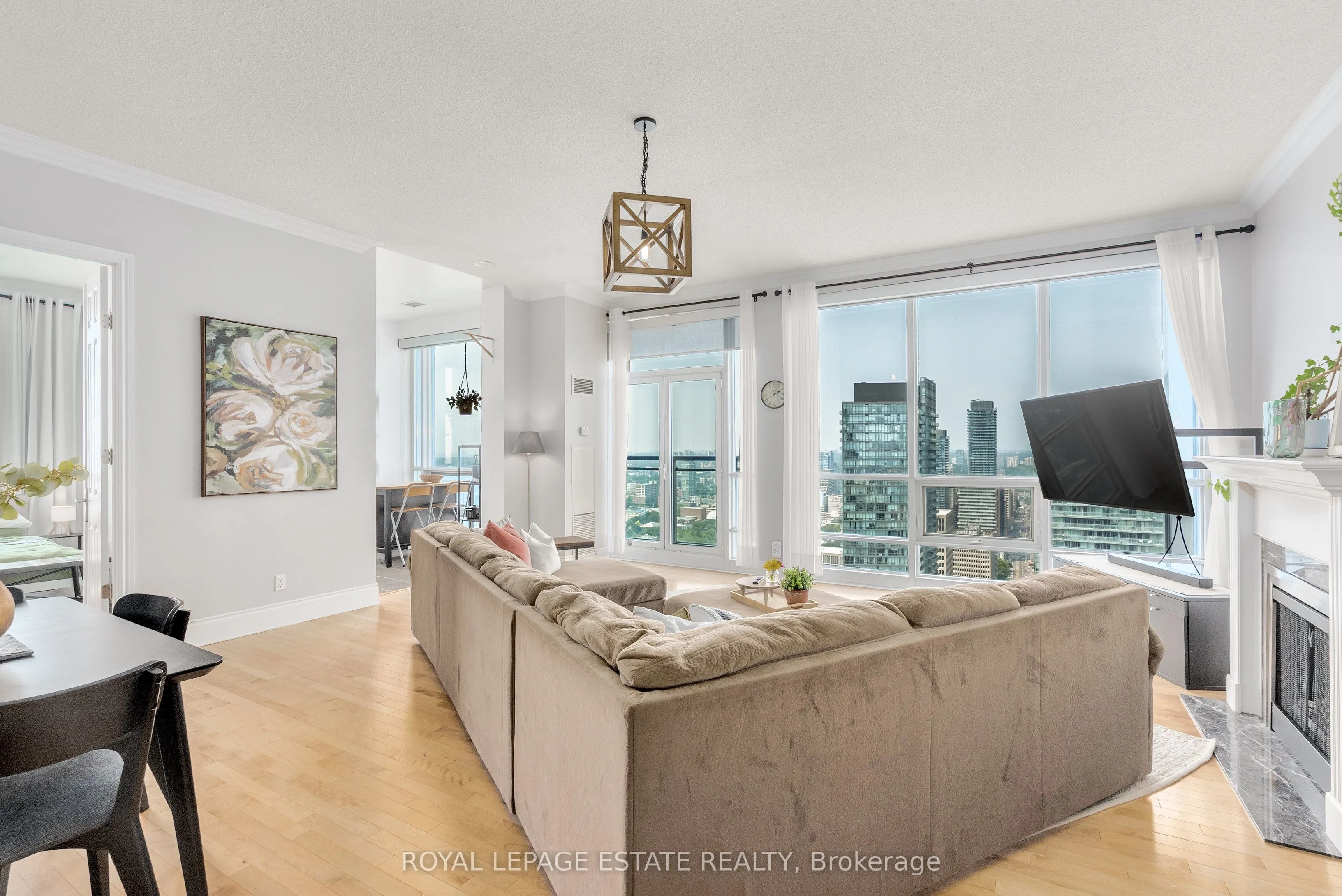 763 Bay Street, #PH06