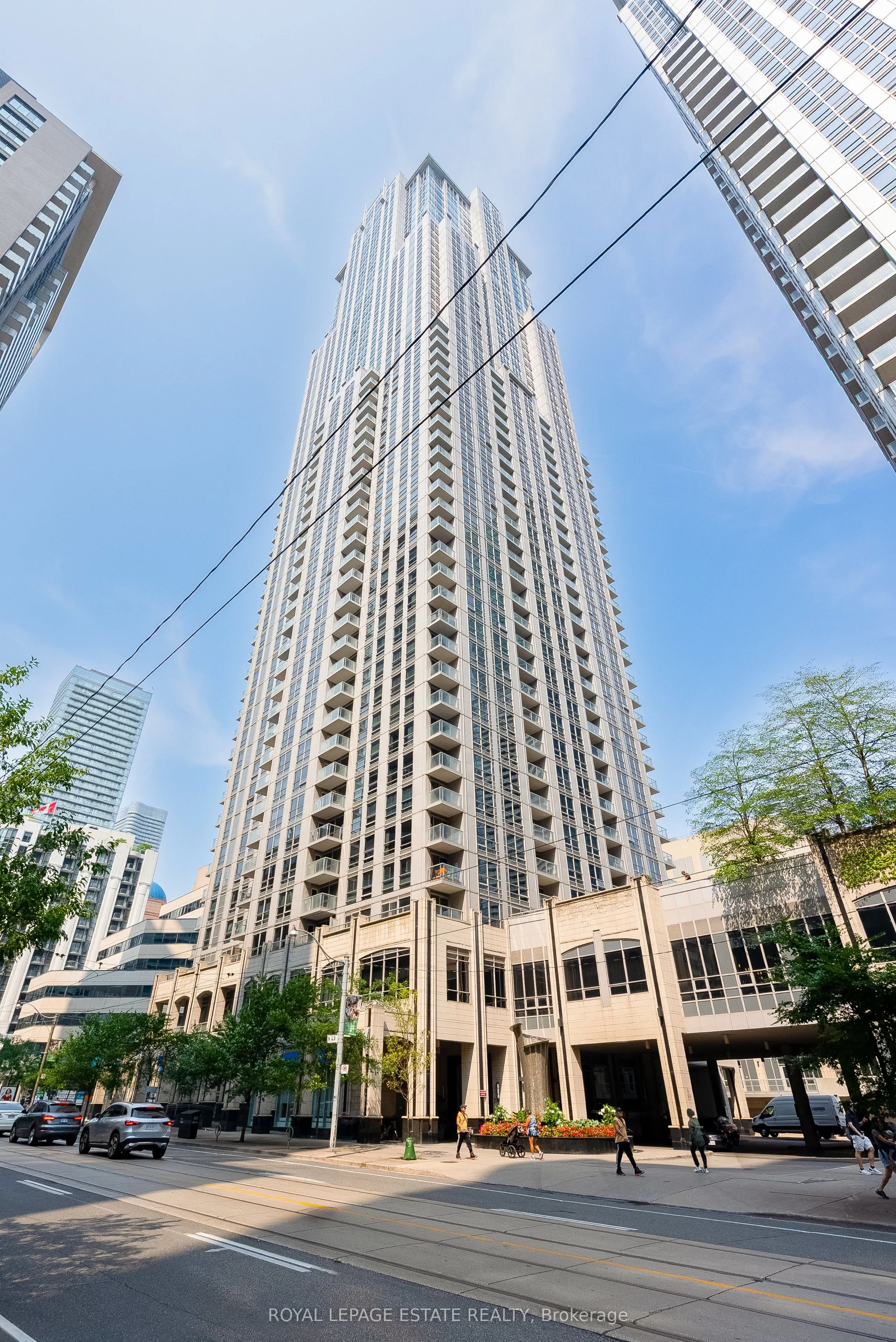 763 Bay Street, #PH06