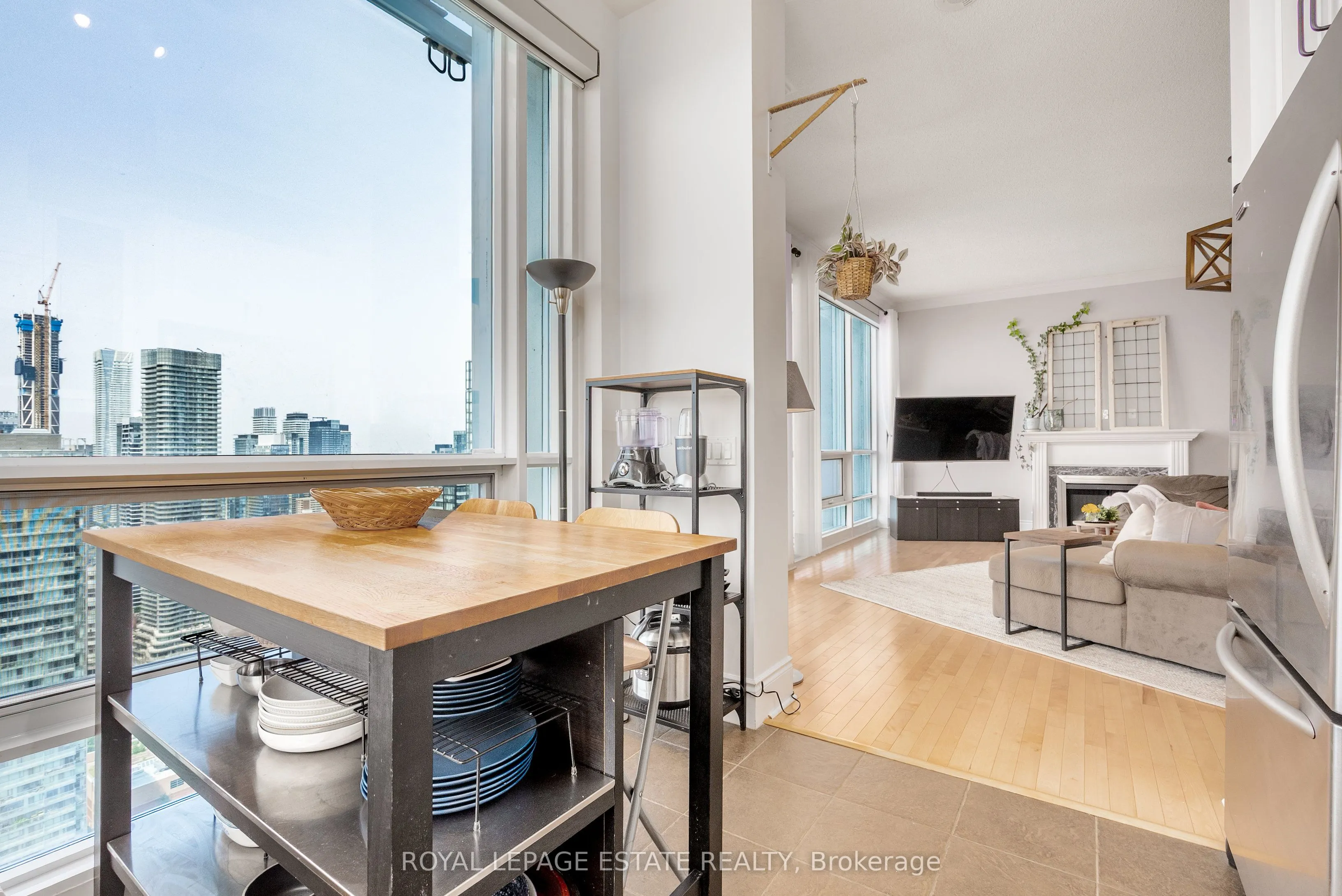 763 Bay Street, #PH06