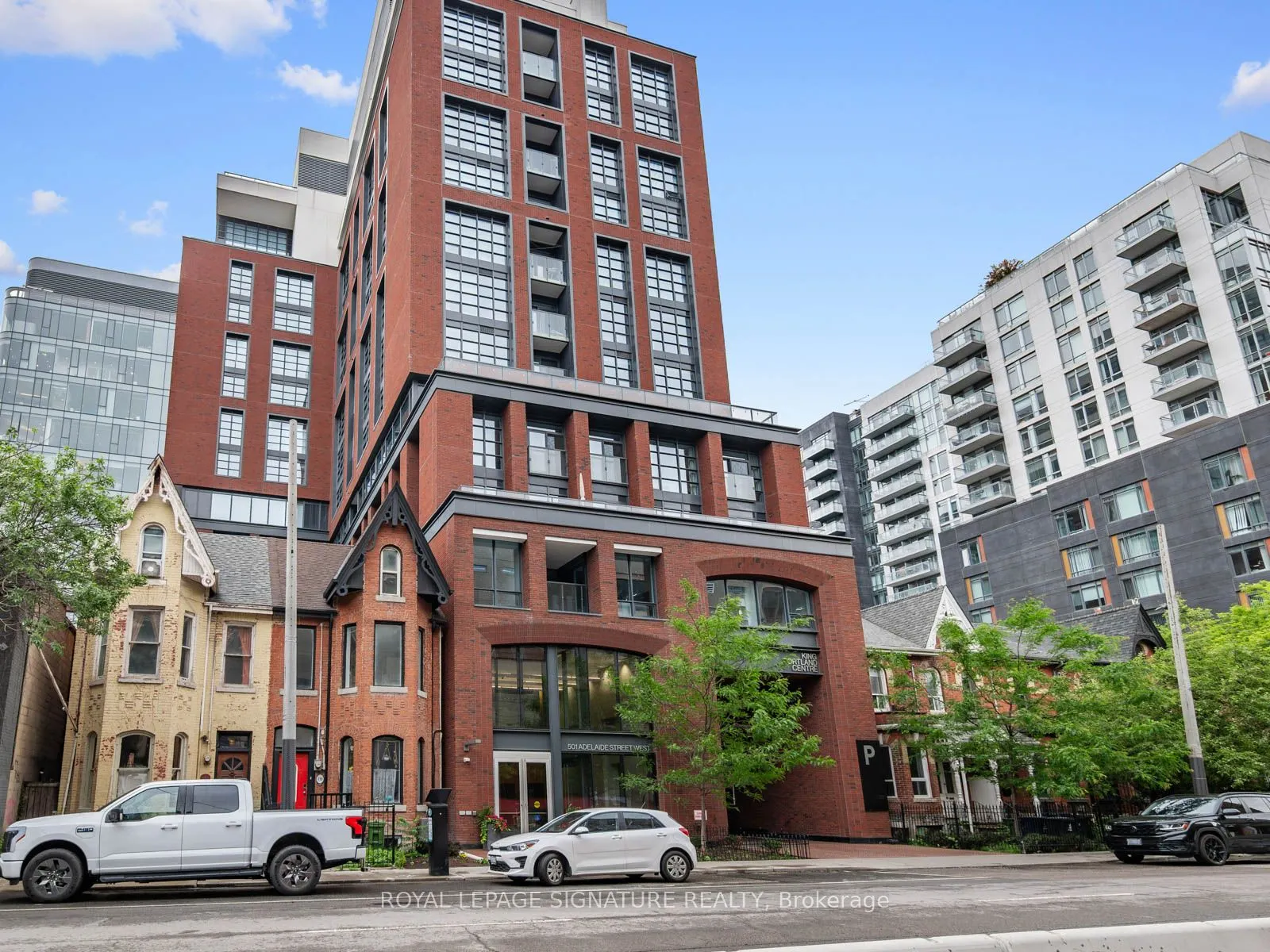 501 Adelaide Street W, #905