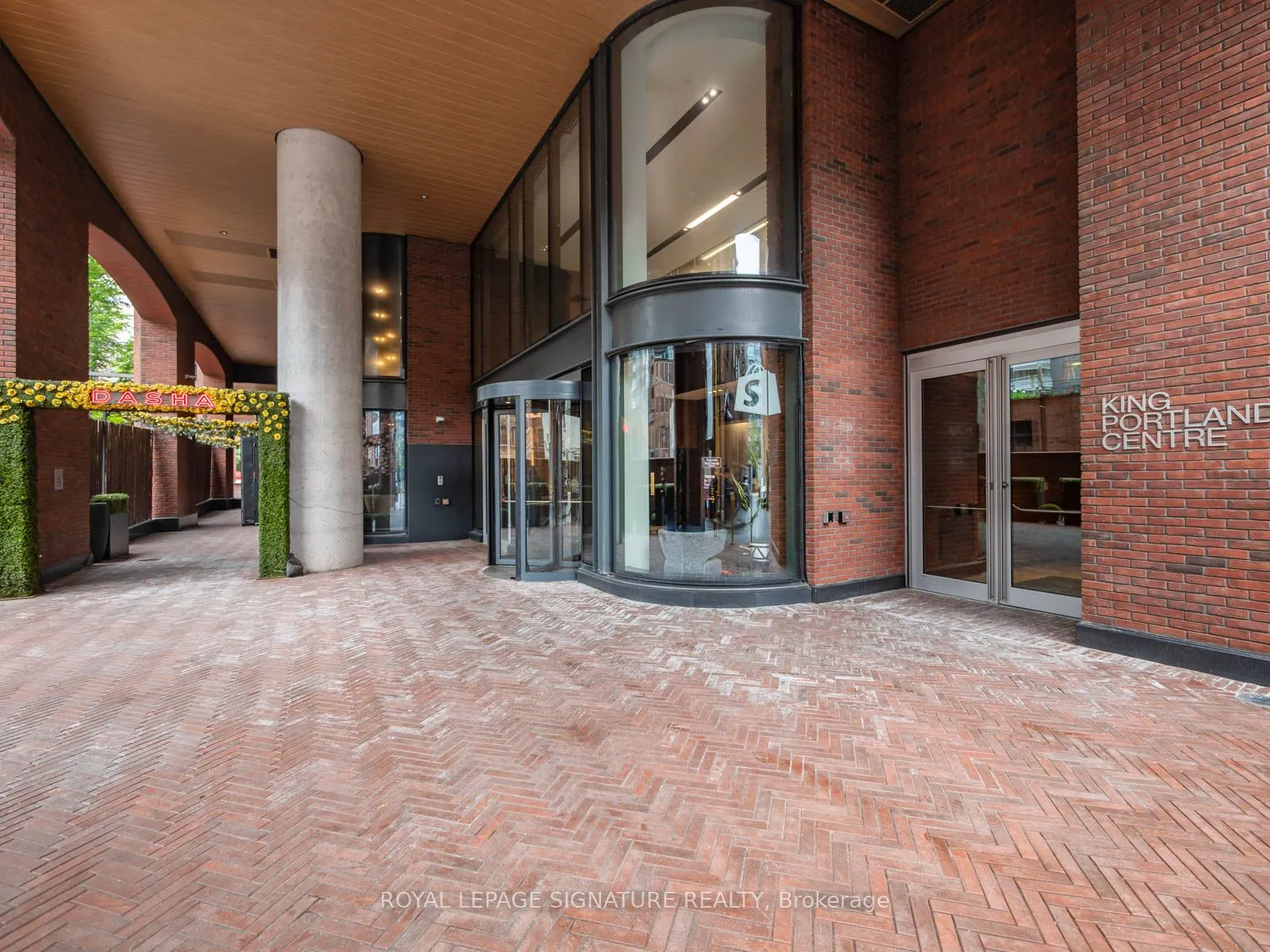 501 Adelaide Street W, #905