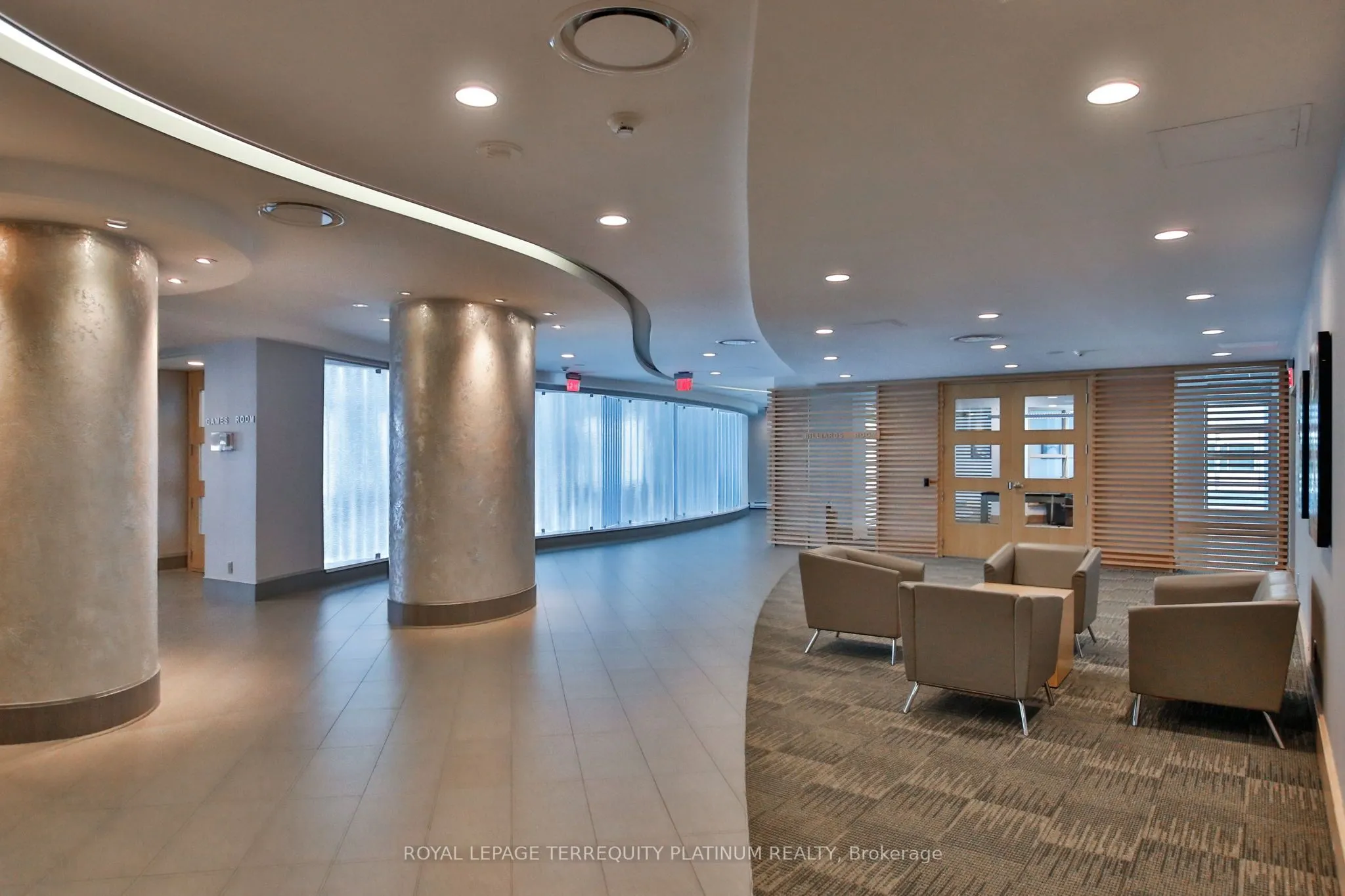 10 Yonge Street, #1008