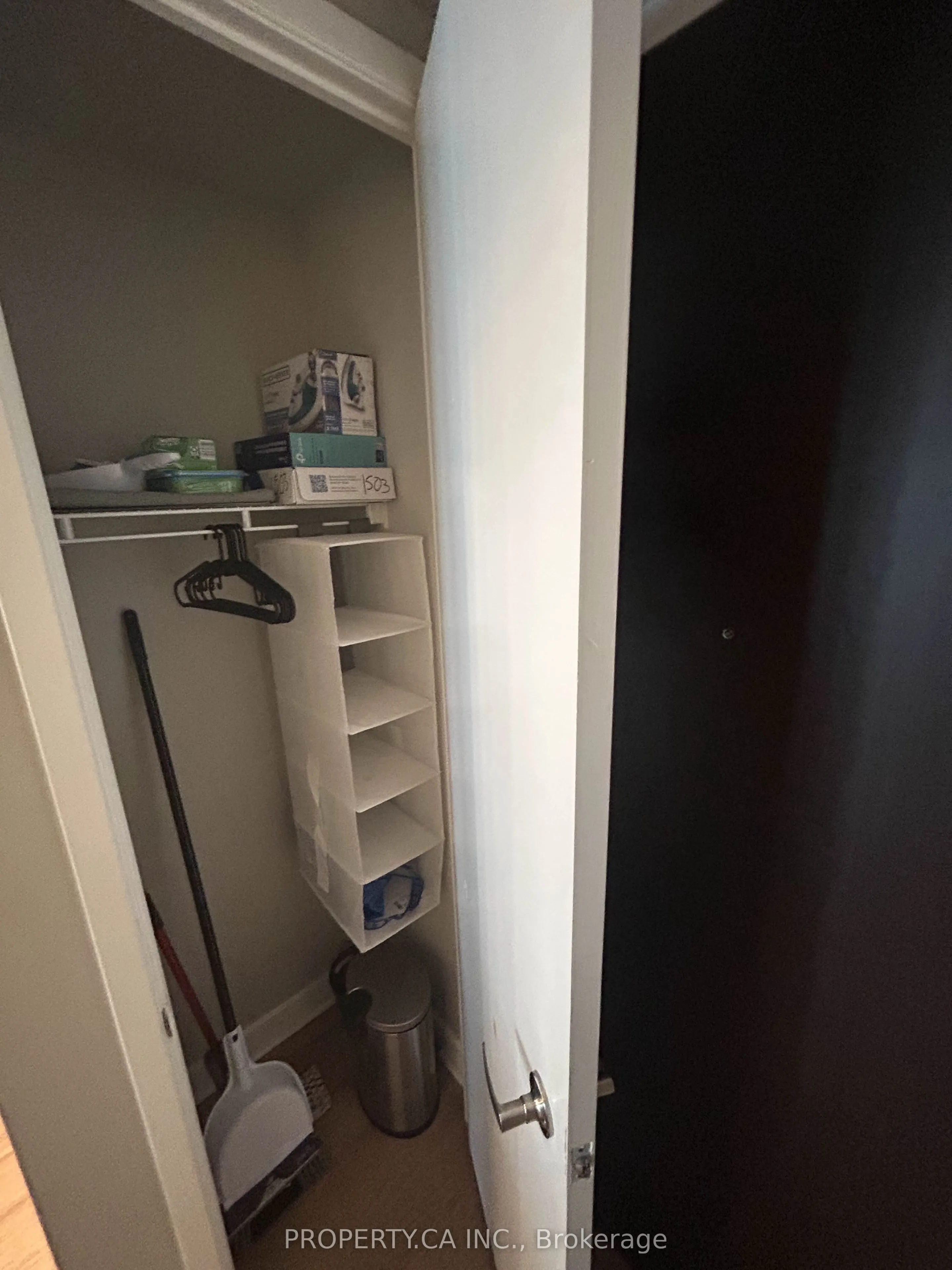 85 Bloor Street E, #1503