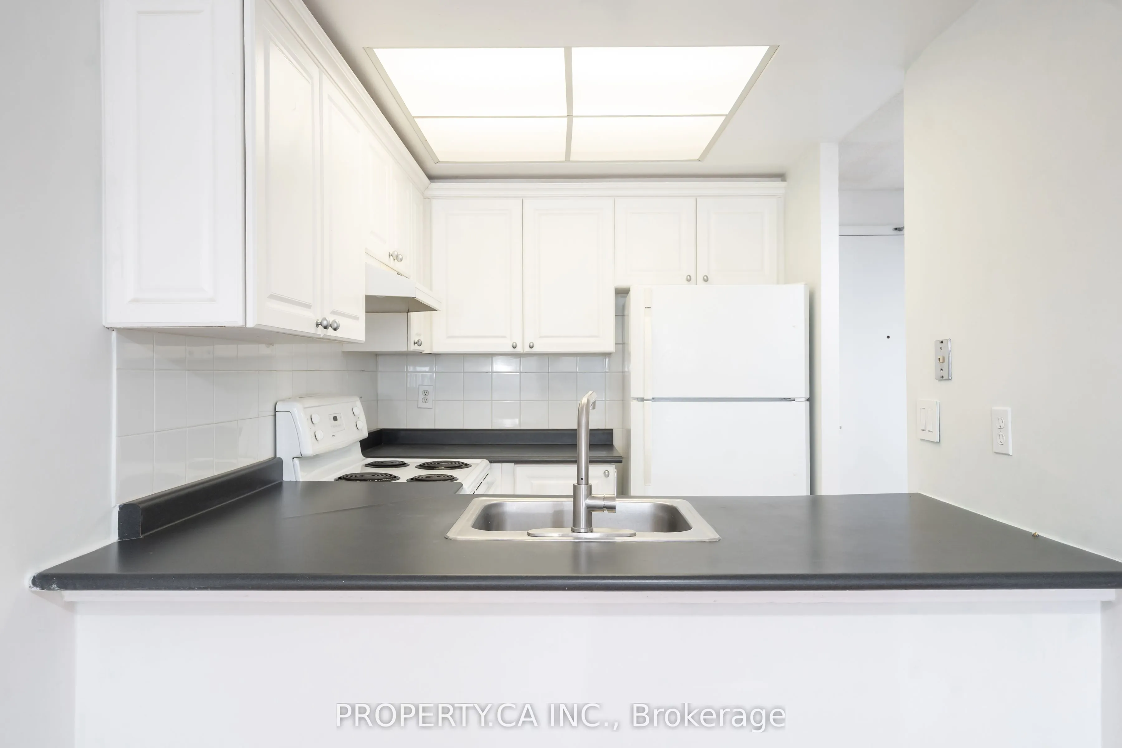 7 Bishop Avenue, #312
