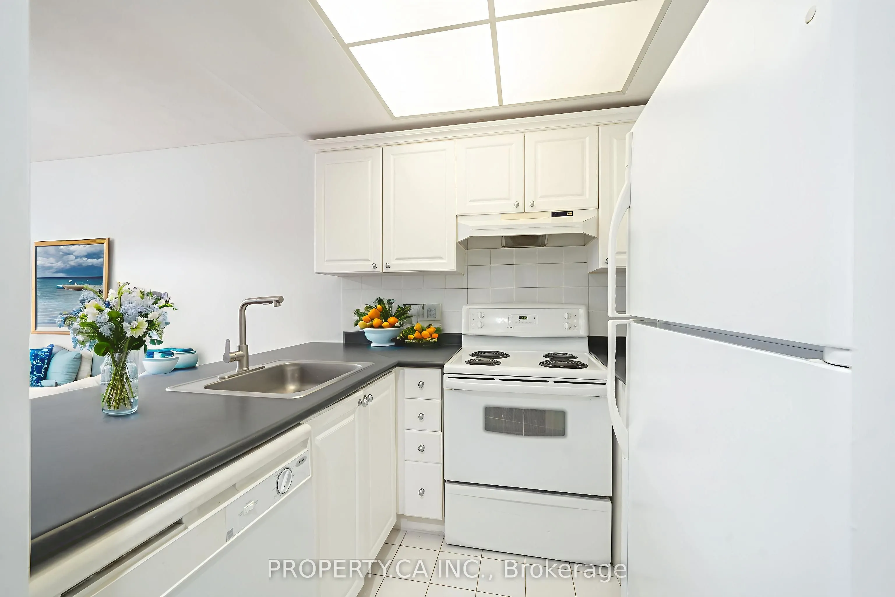 7 Bishop Avenue, #312
