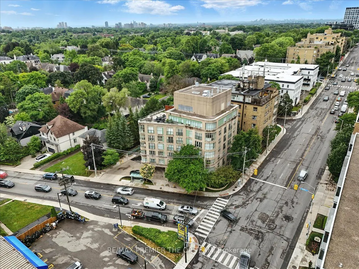 800 Spadina Road, #401