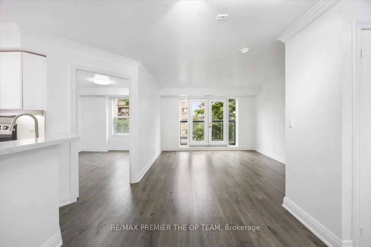 800 Spadina Road, #401