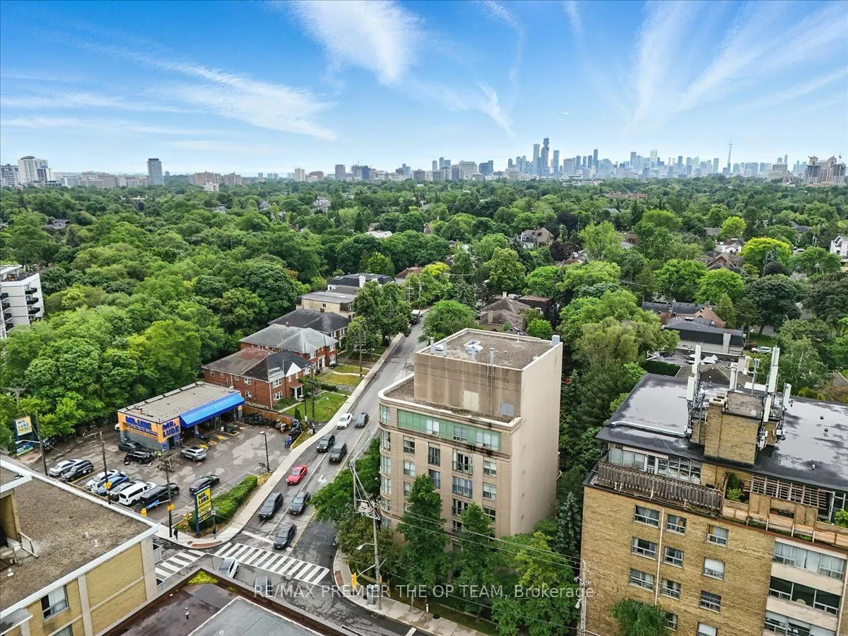800 Spadina Road, #401
