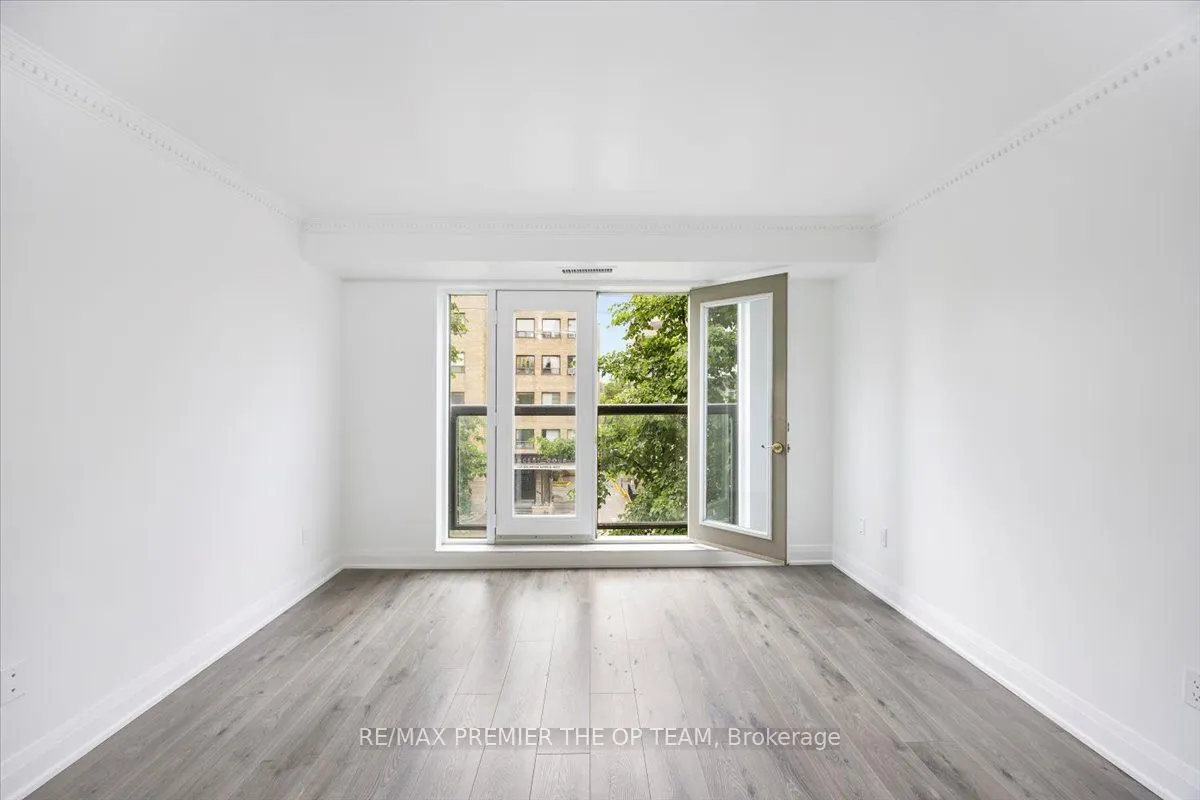 800 Spadina Road, #401
