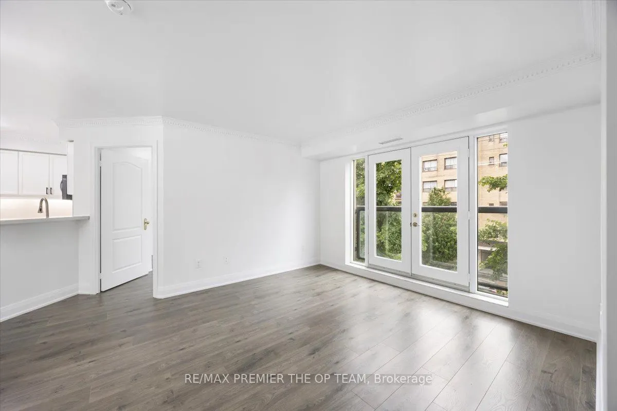 800 Spadina Road, #401
