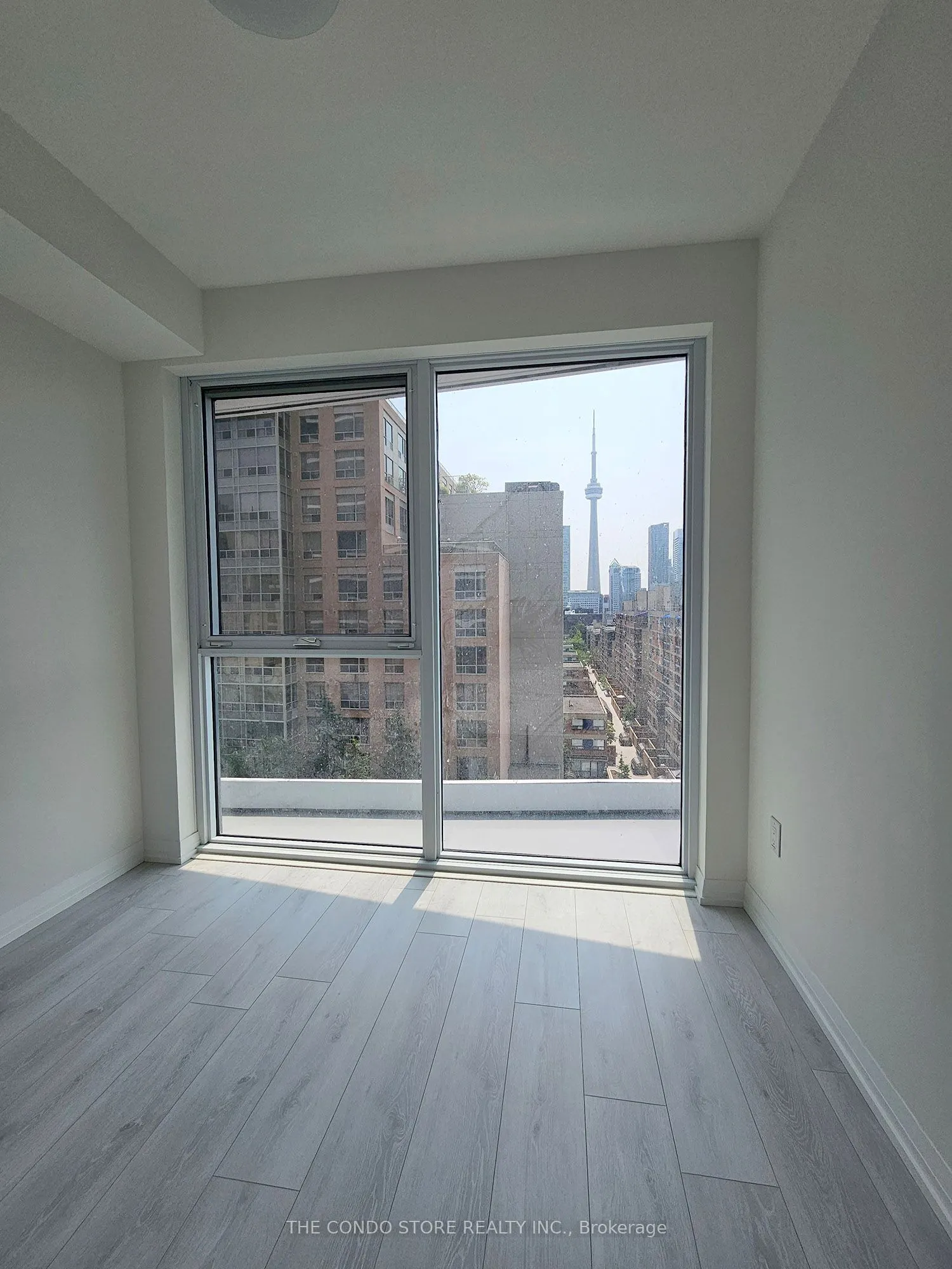 280 Dundas Street W, #708