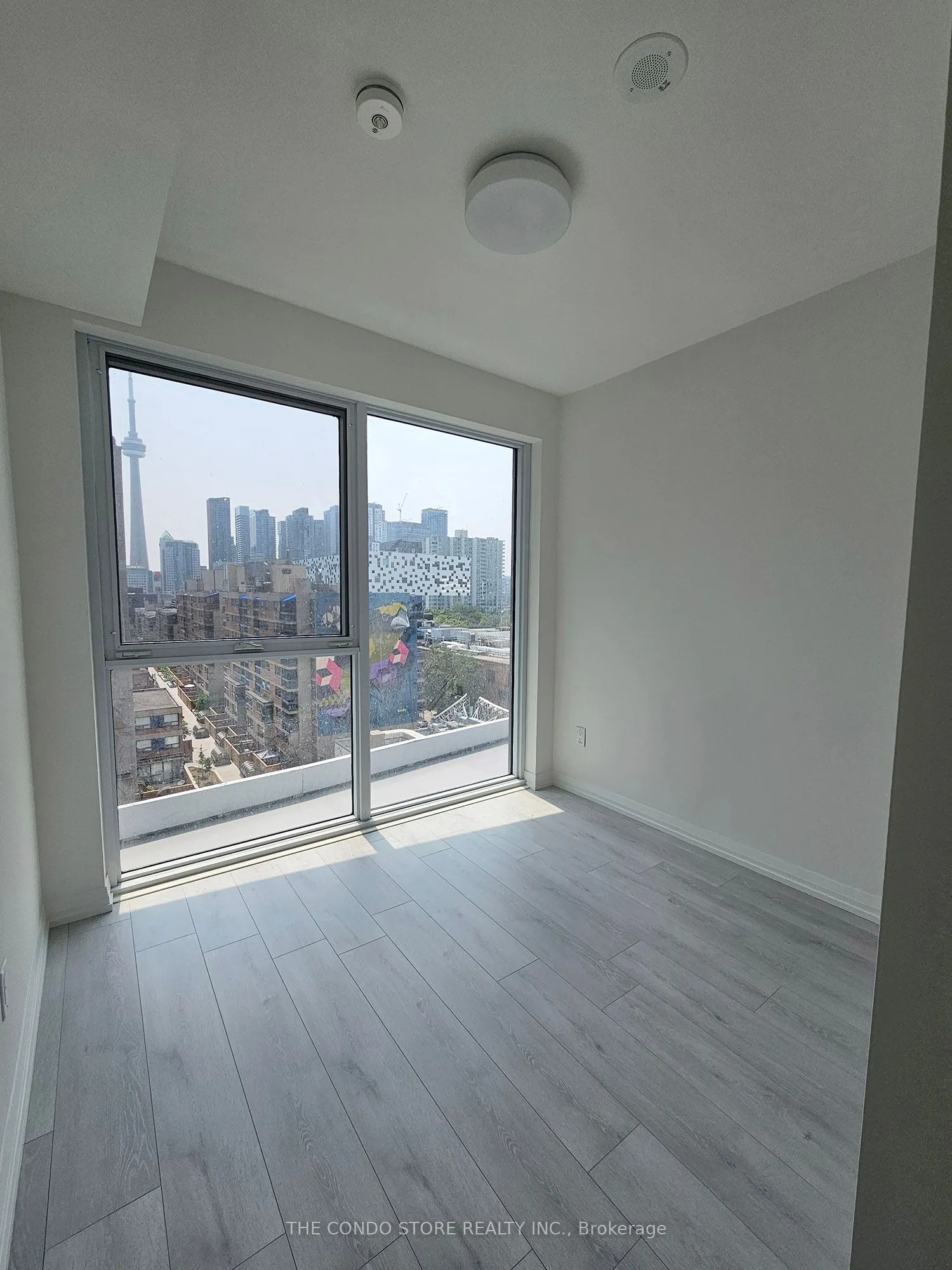280 Dundas Street W, #708