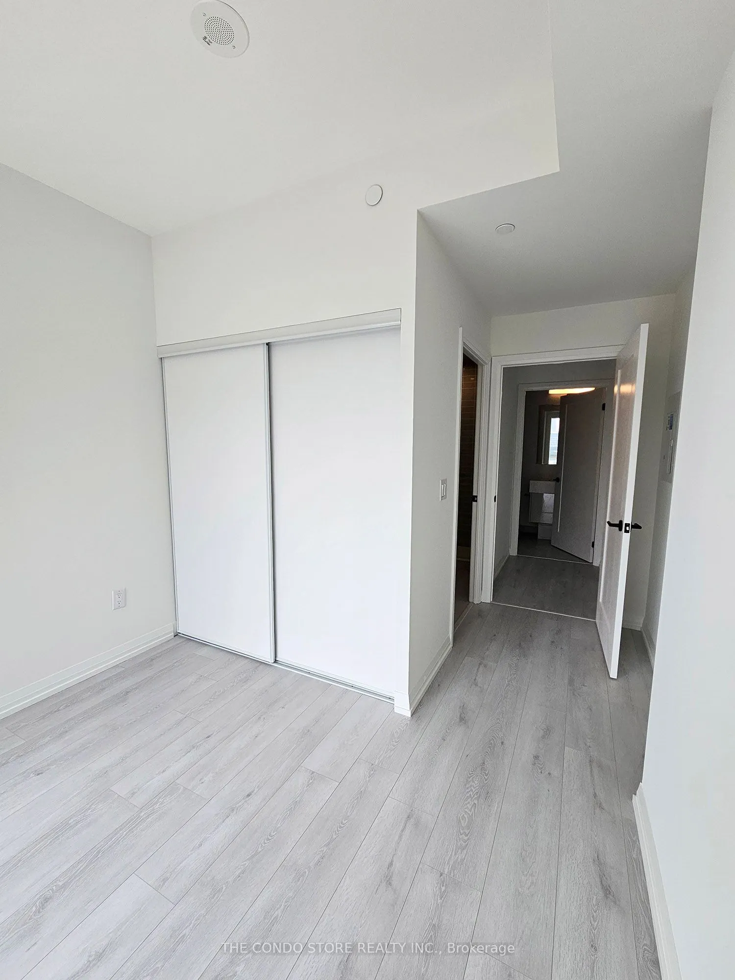 280 Dundas Street W, #708