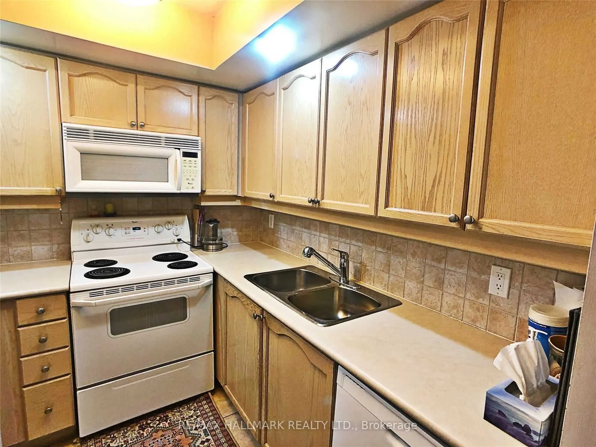 15 Northtown Way, #225