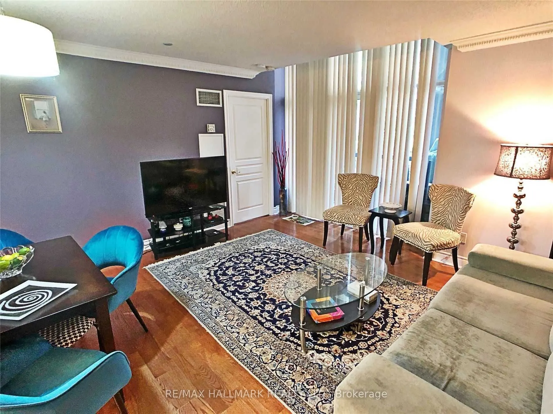 15 Northtown Way, #225