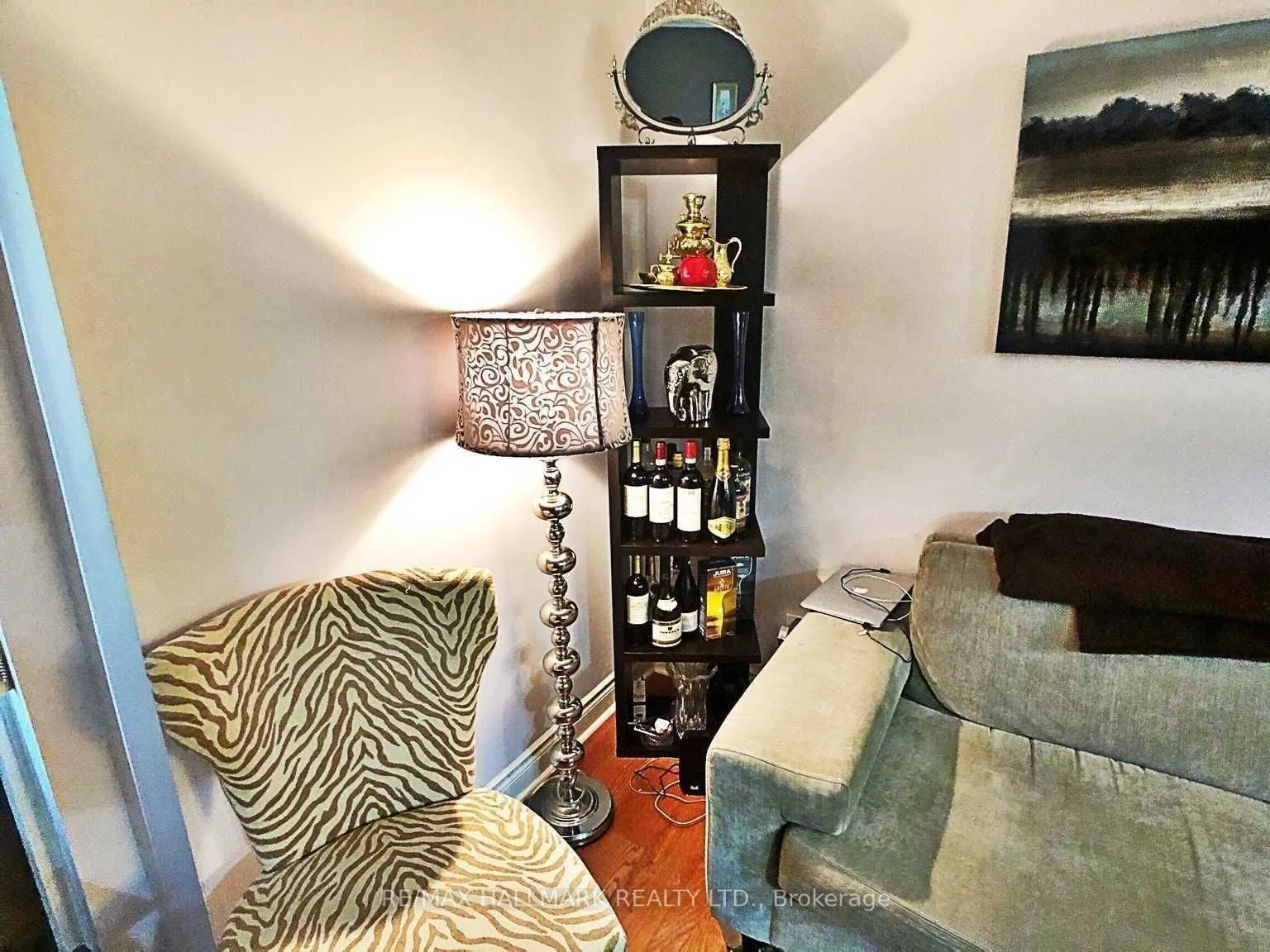 15 Northtown Way, #225