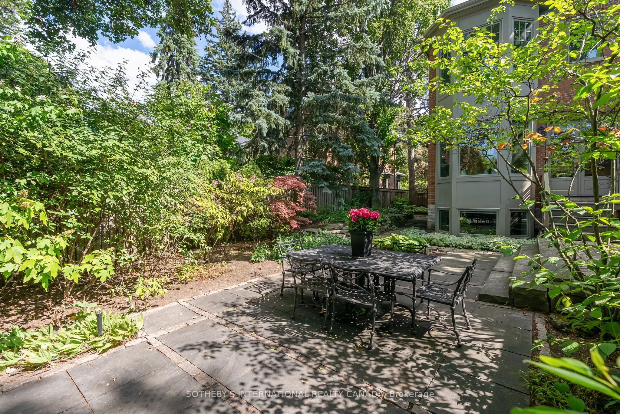 58 Lytton Boulevard