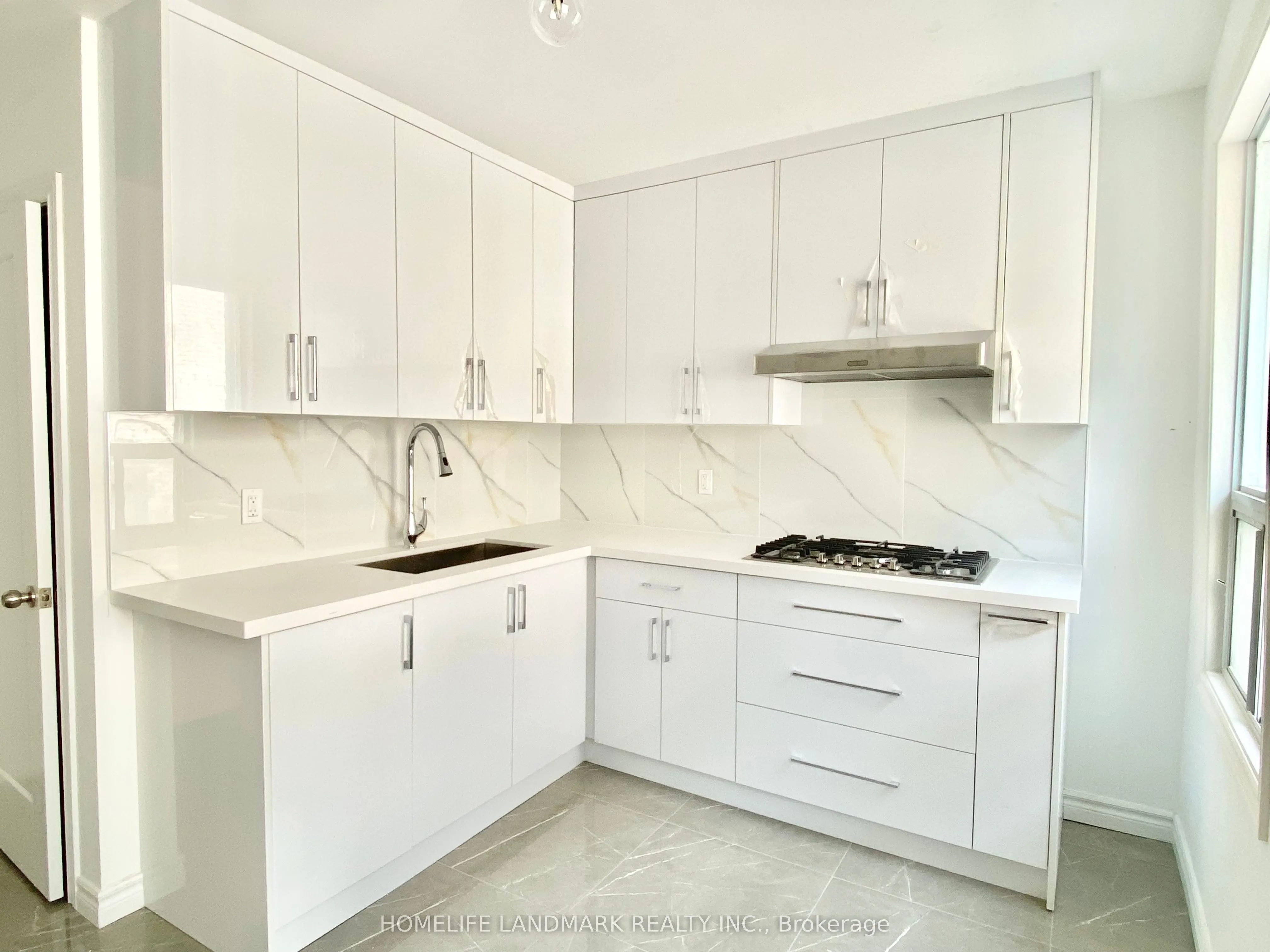 18 Gifford Street, #201