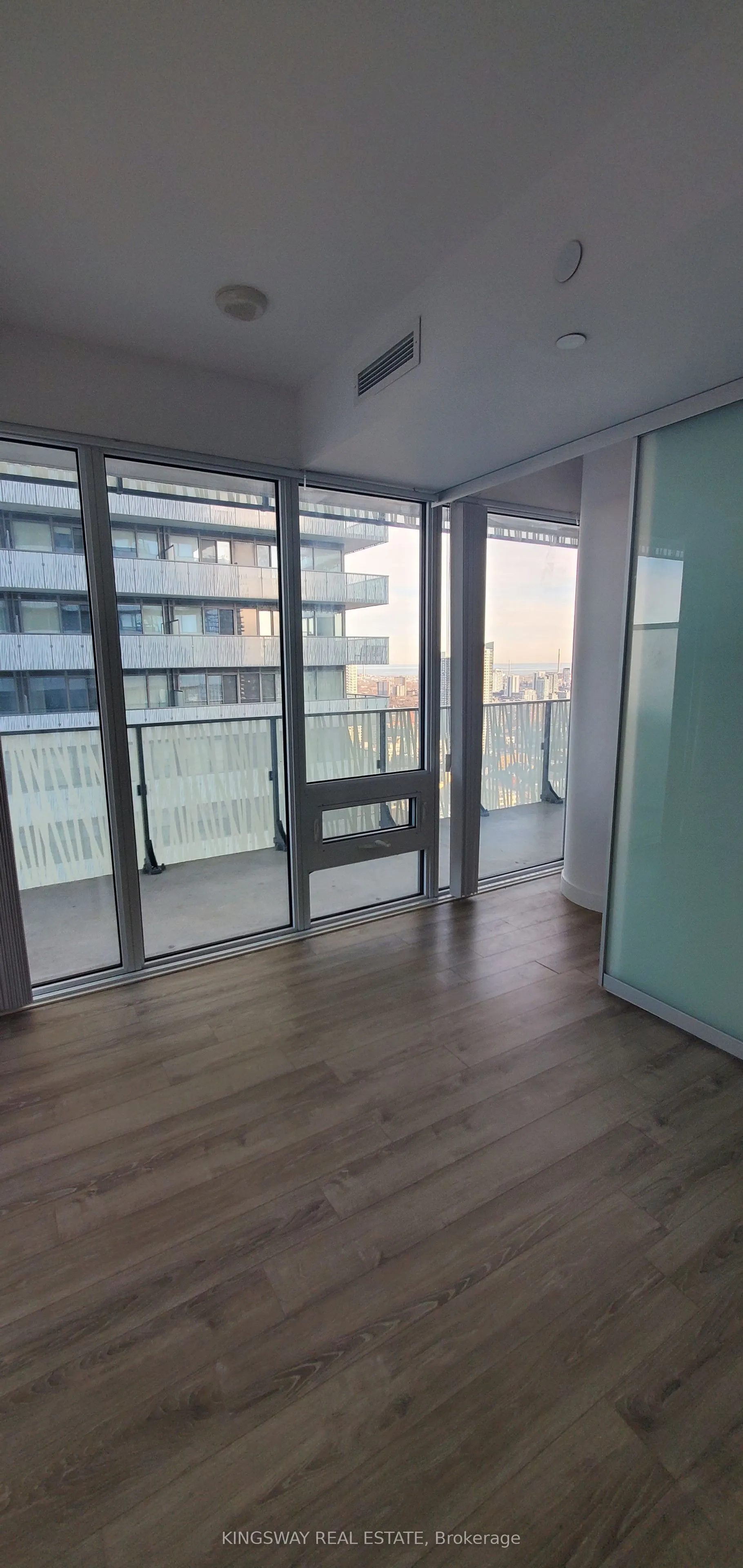 42 Charles Street E, #3401