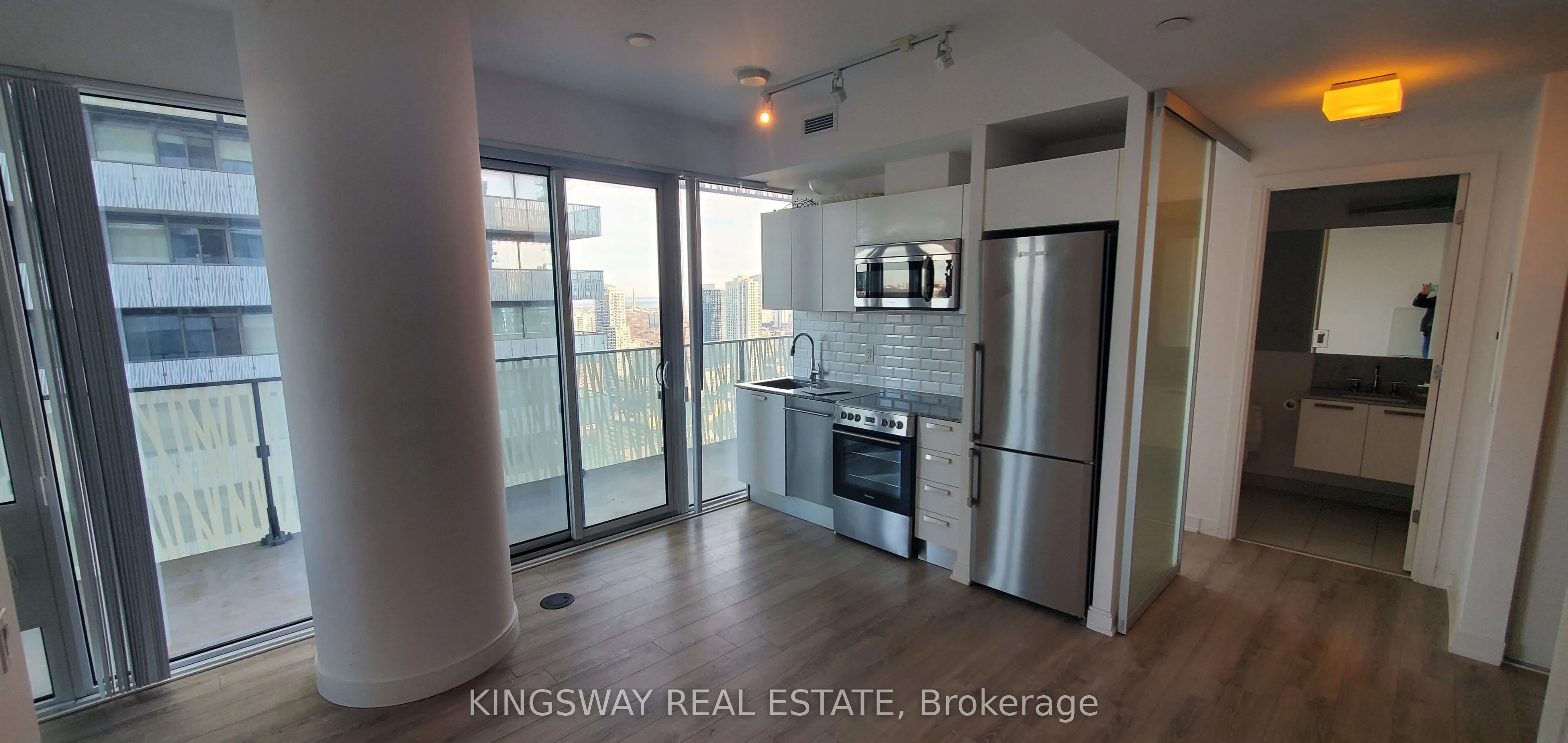 42 Charles Street E, #3401