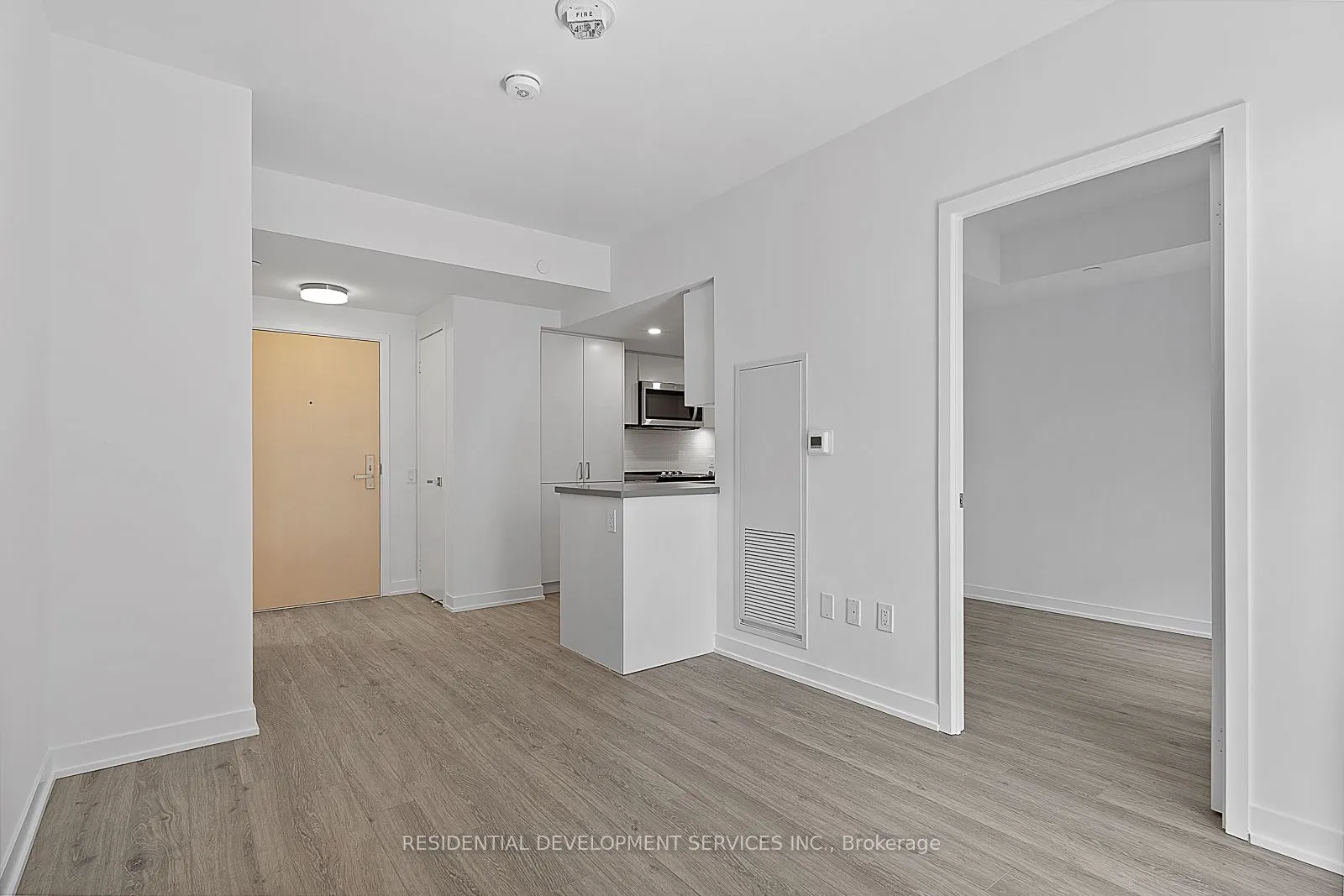 500 Wilson Avenue, #415