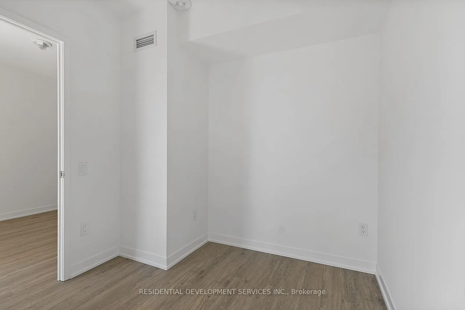 500 Wilson Avenue, #415