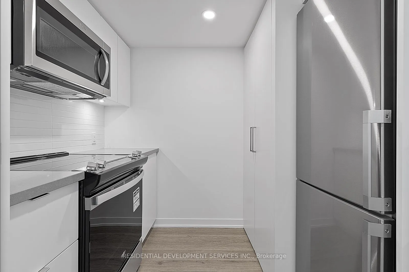 500 Wilson Avenue, #415