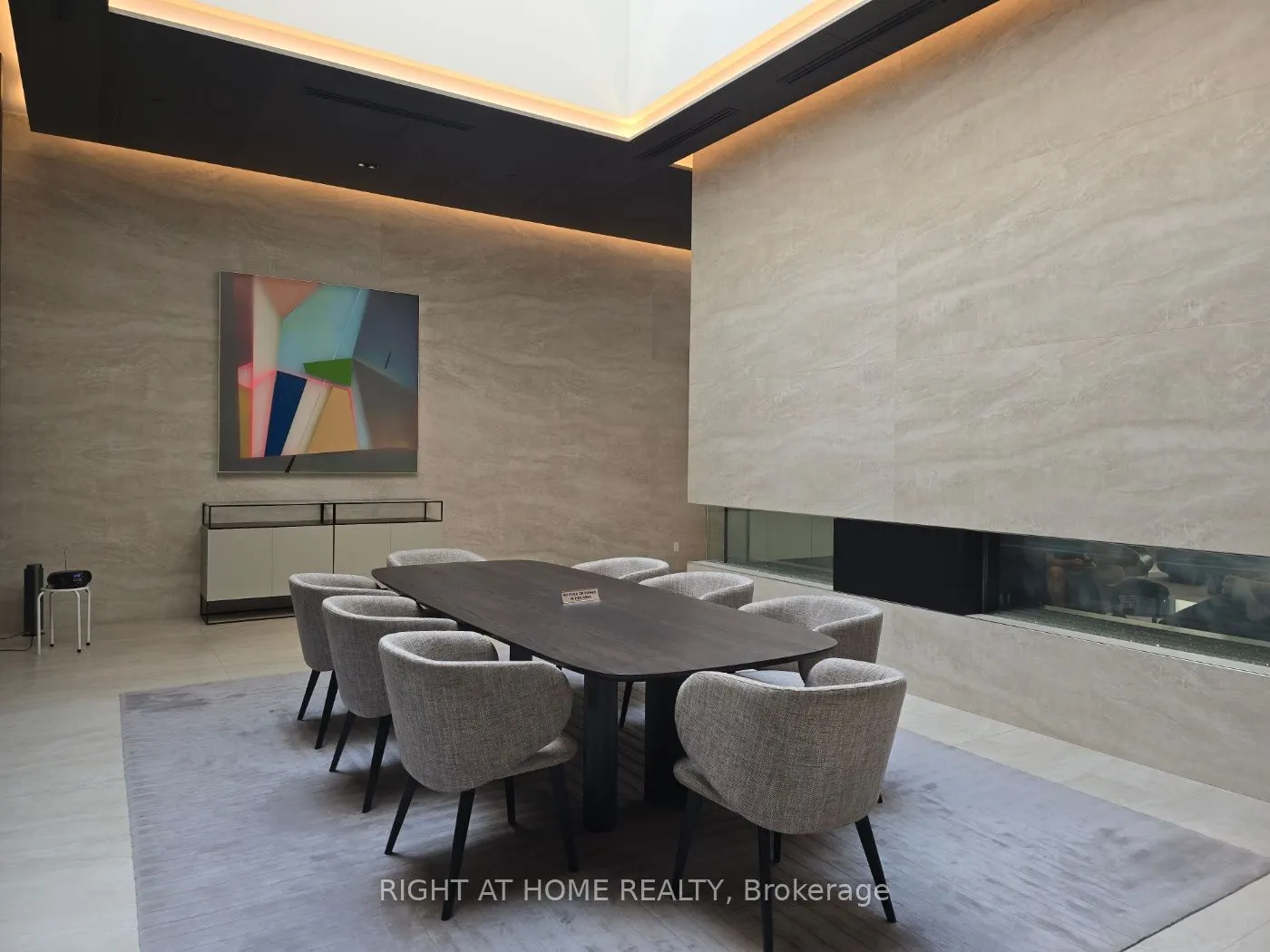 2221 Yonge Street, #902