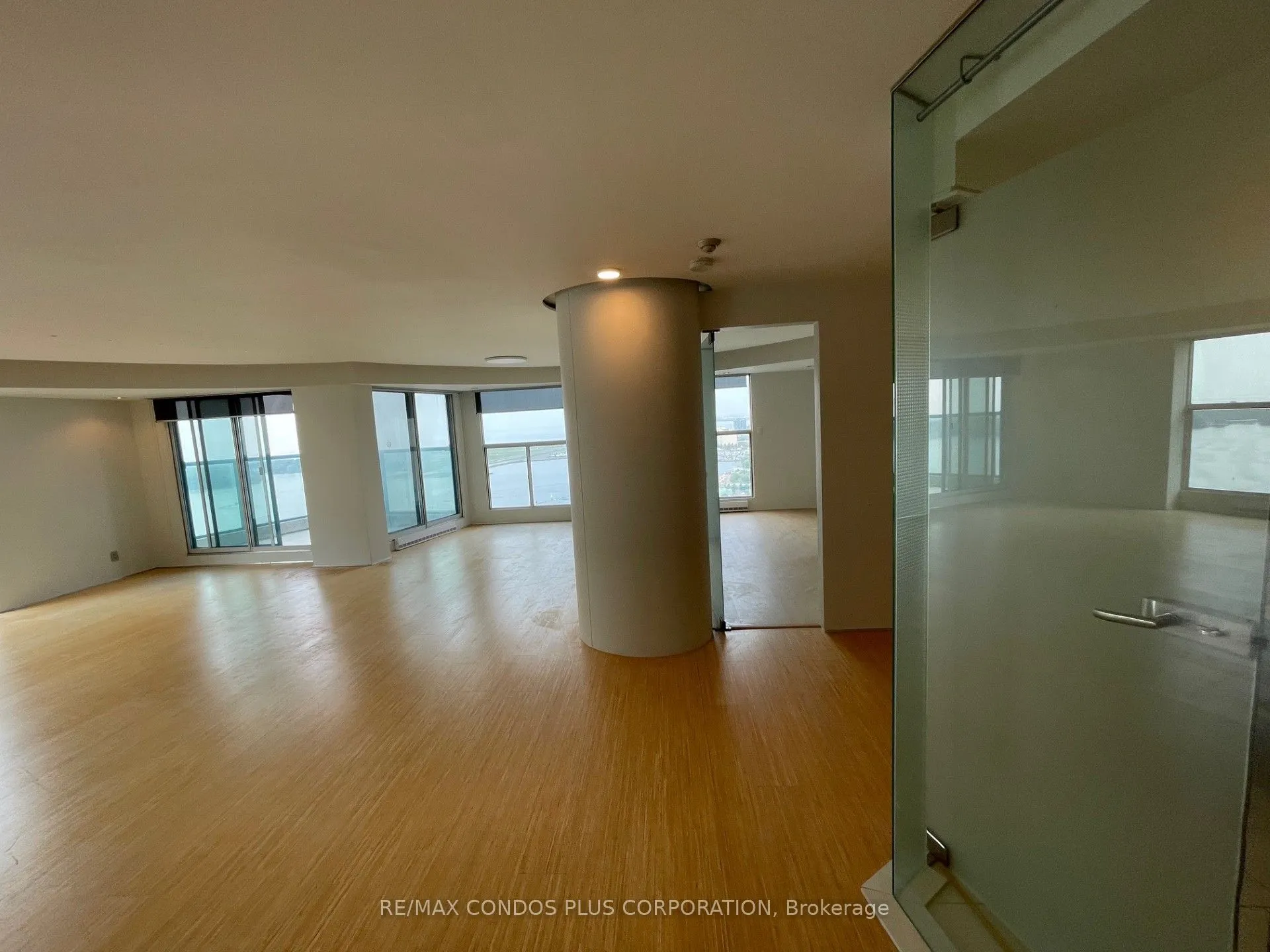 77 Harbour Square, #3508
