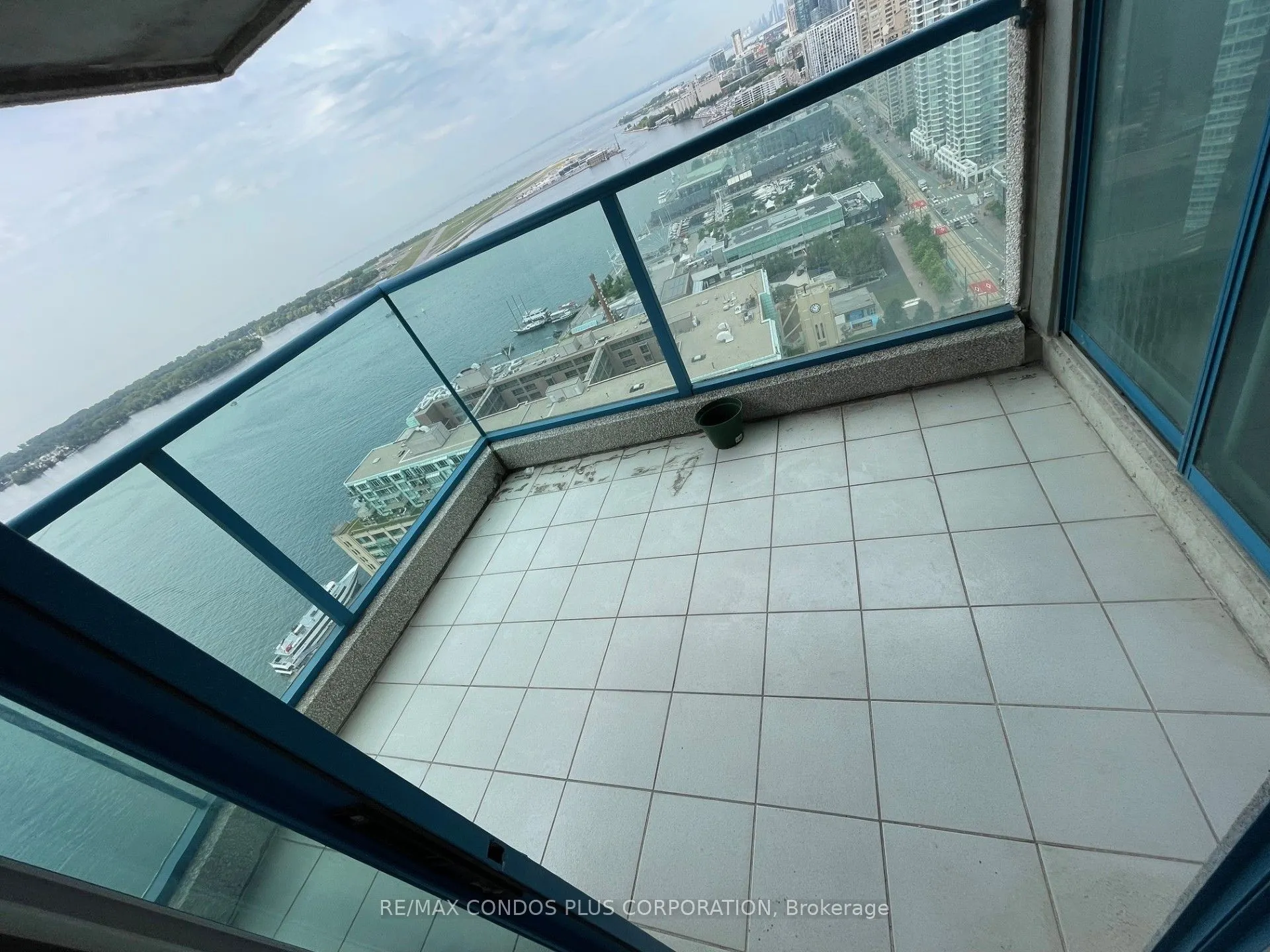 77 Harbour Square, #3508