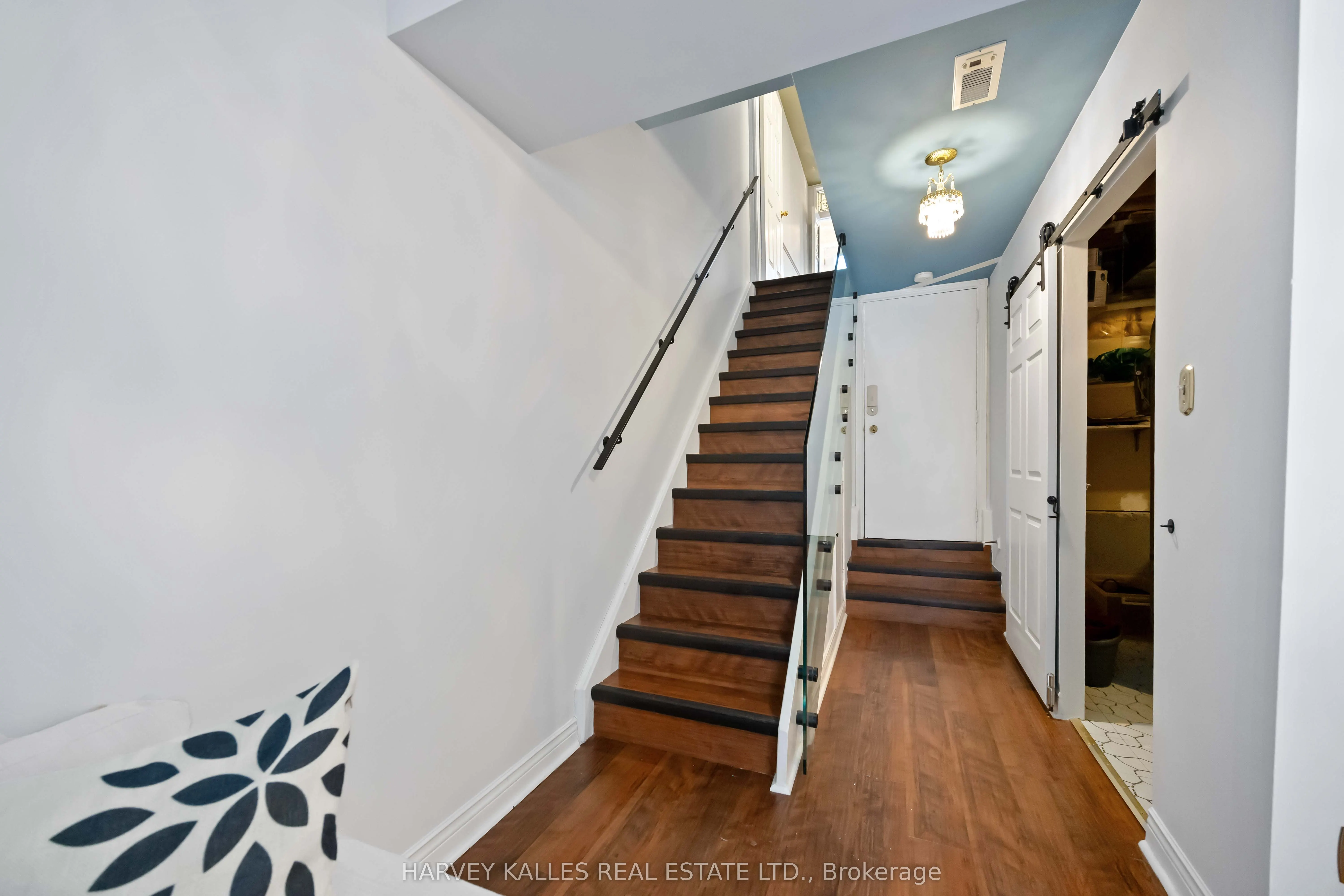 576 Ontario Street